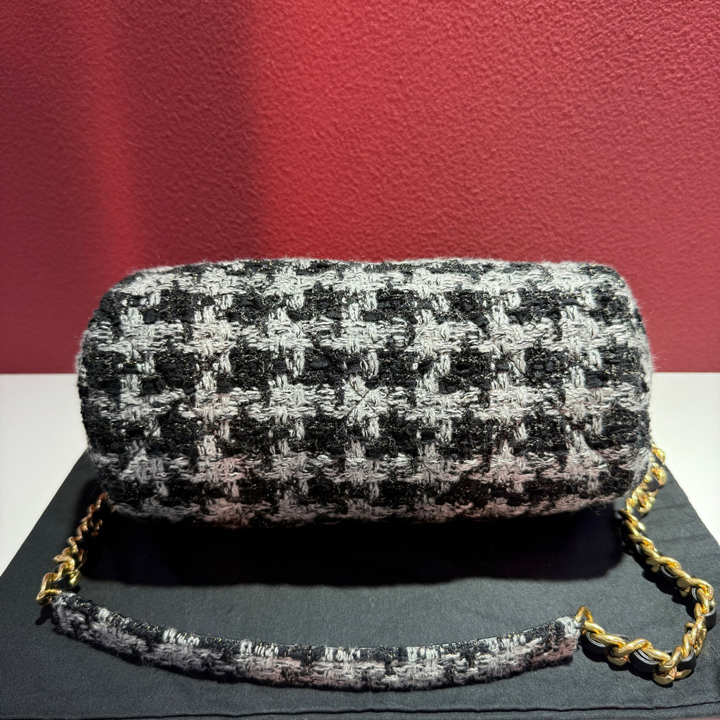 Chanel Tweed Crossbody AS3638-B09198-NK082