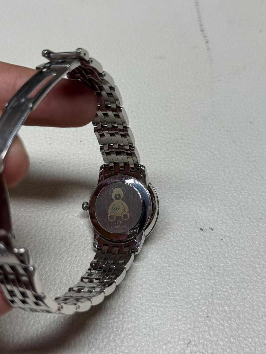 Omega Flying Disc Series Quartz watch 27.4 424.10.27.60.53.003