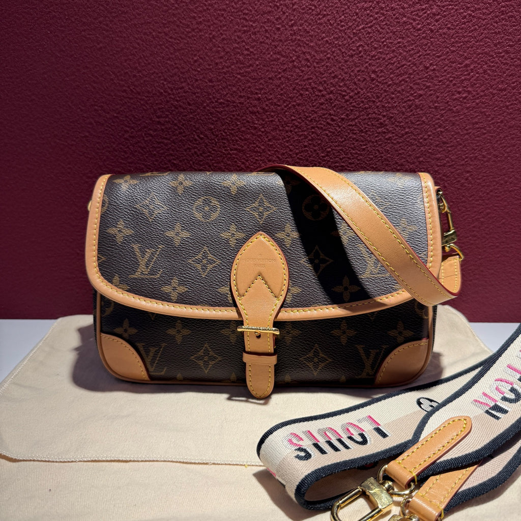 Louis Vuitton Diane Crossbody 24x15x9cm M45985