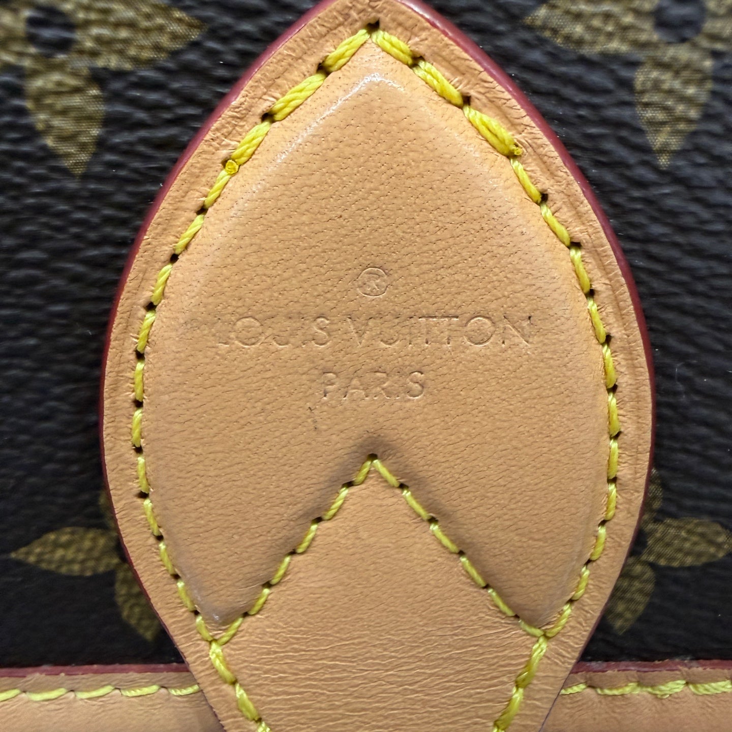 Louis Vuitton Diane Crossbody 24x15x9cm M45985