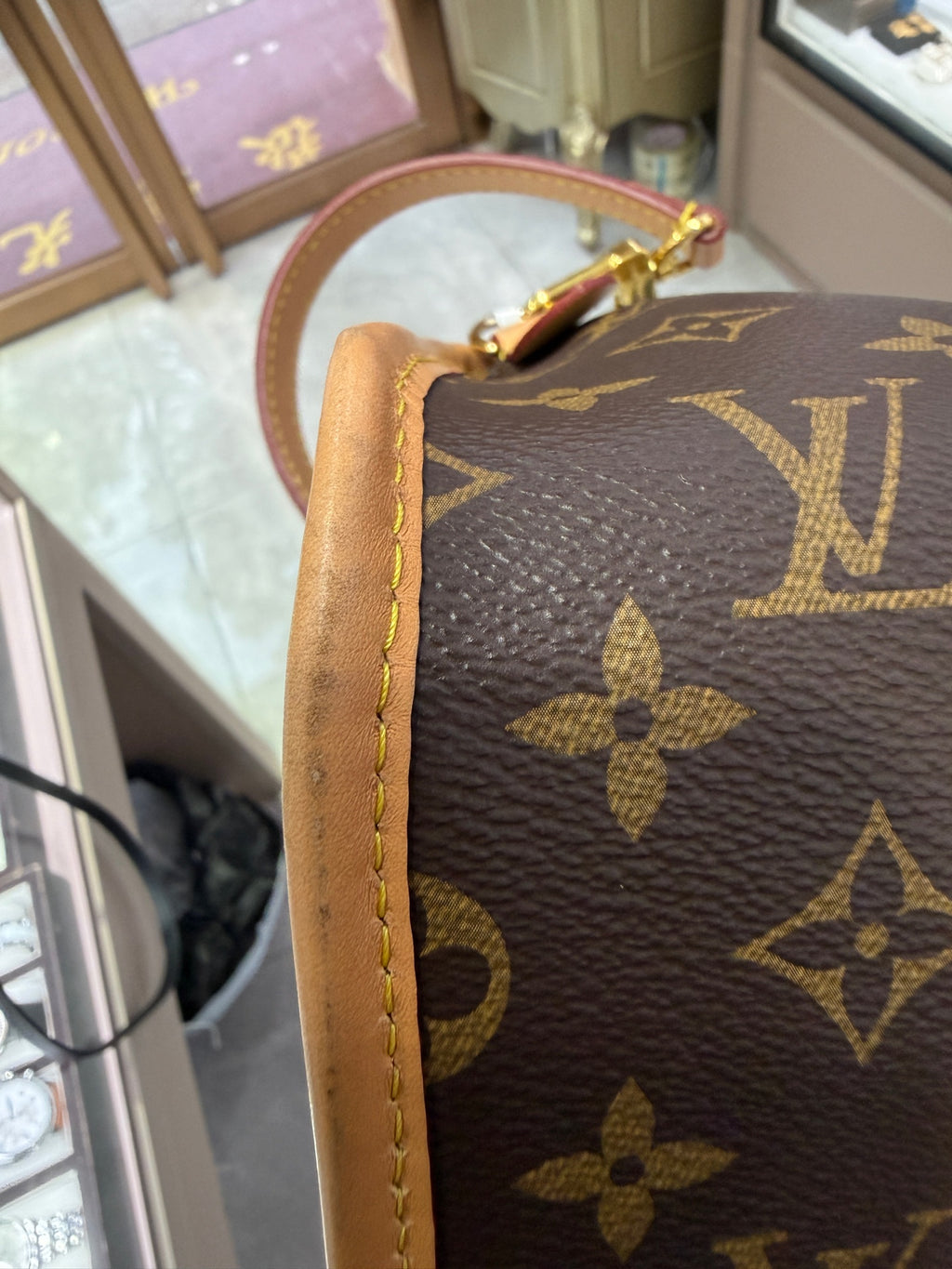 Louis Vuitton Diane Crossbody 24x15x9cm M45985