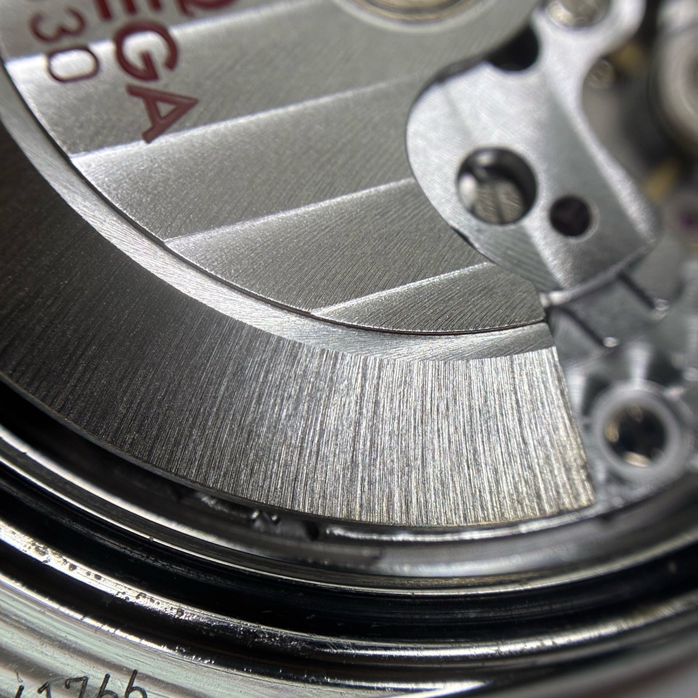 Omega Professional Series 38 324.28.38.50.02.002