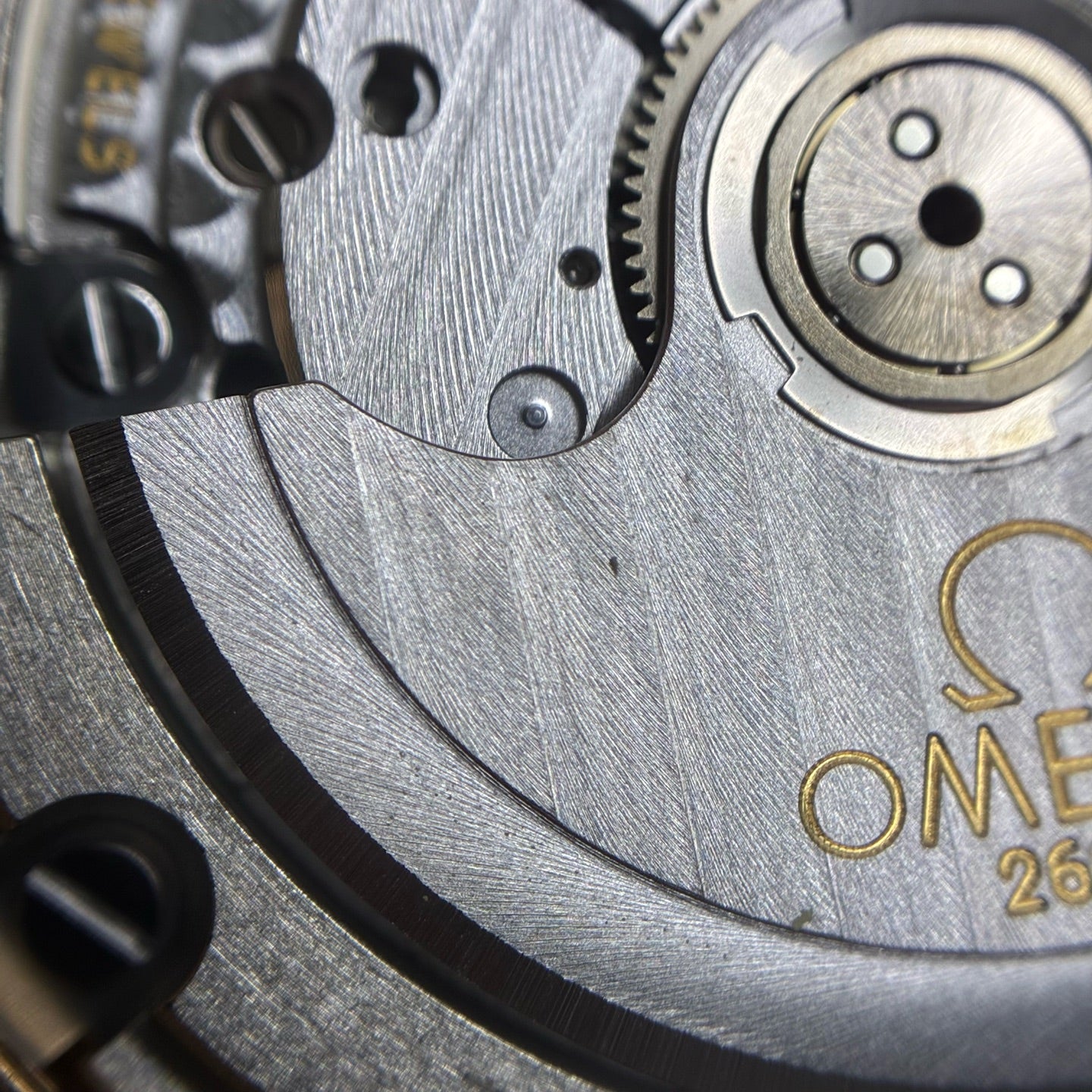 Omega Flying Disc Series 39.5 424.53.40.21.03.002