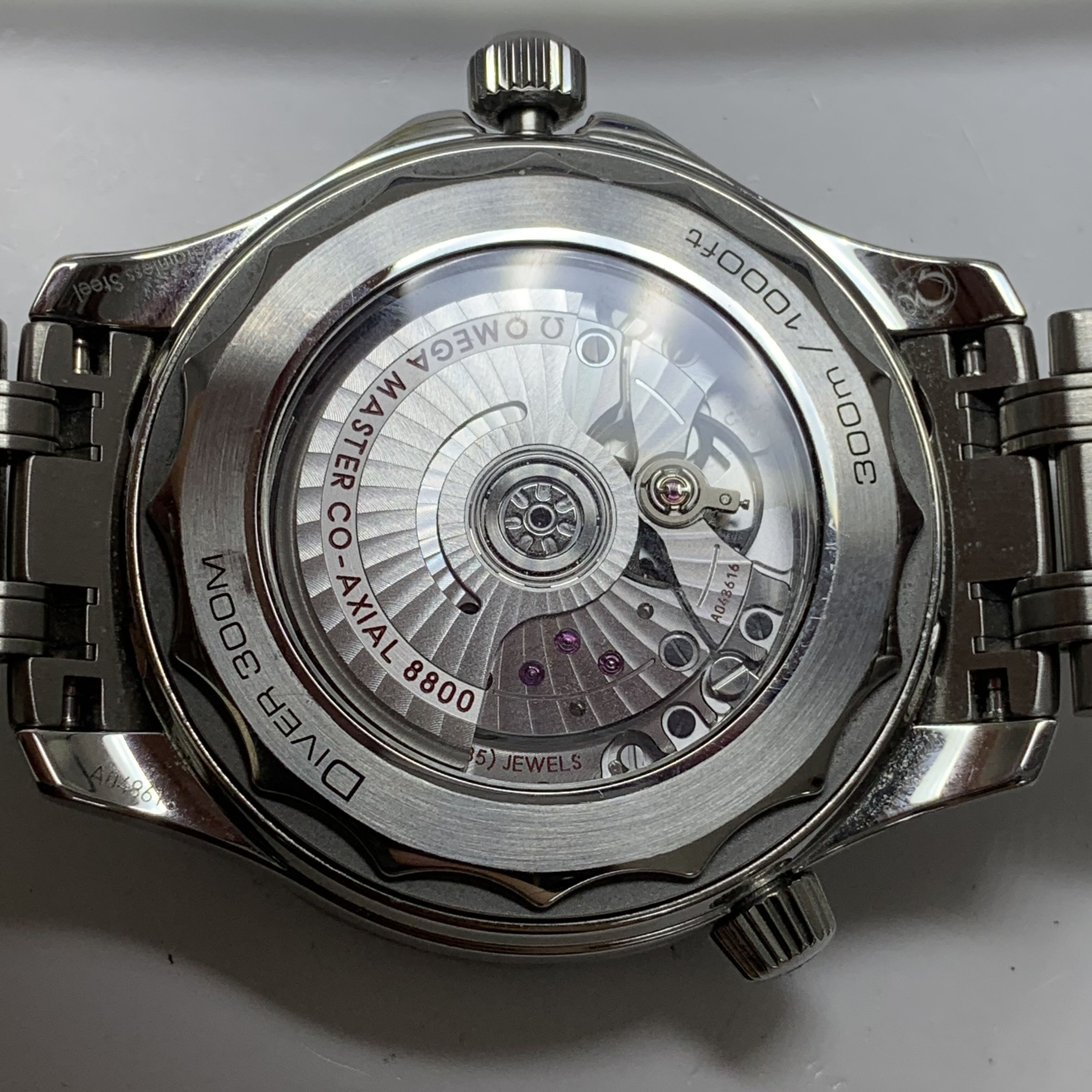 Omega Seahorse Series 42 210.30.42.20.03.001