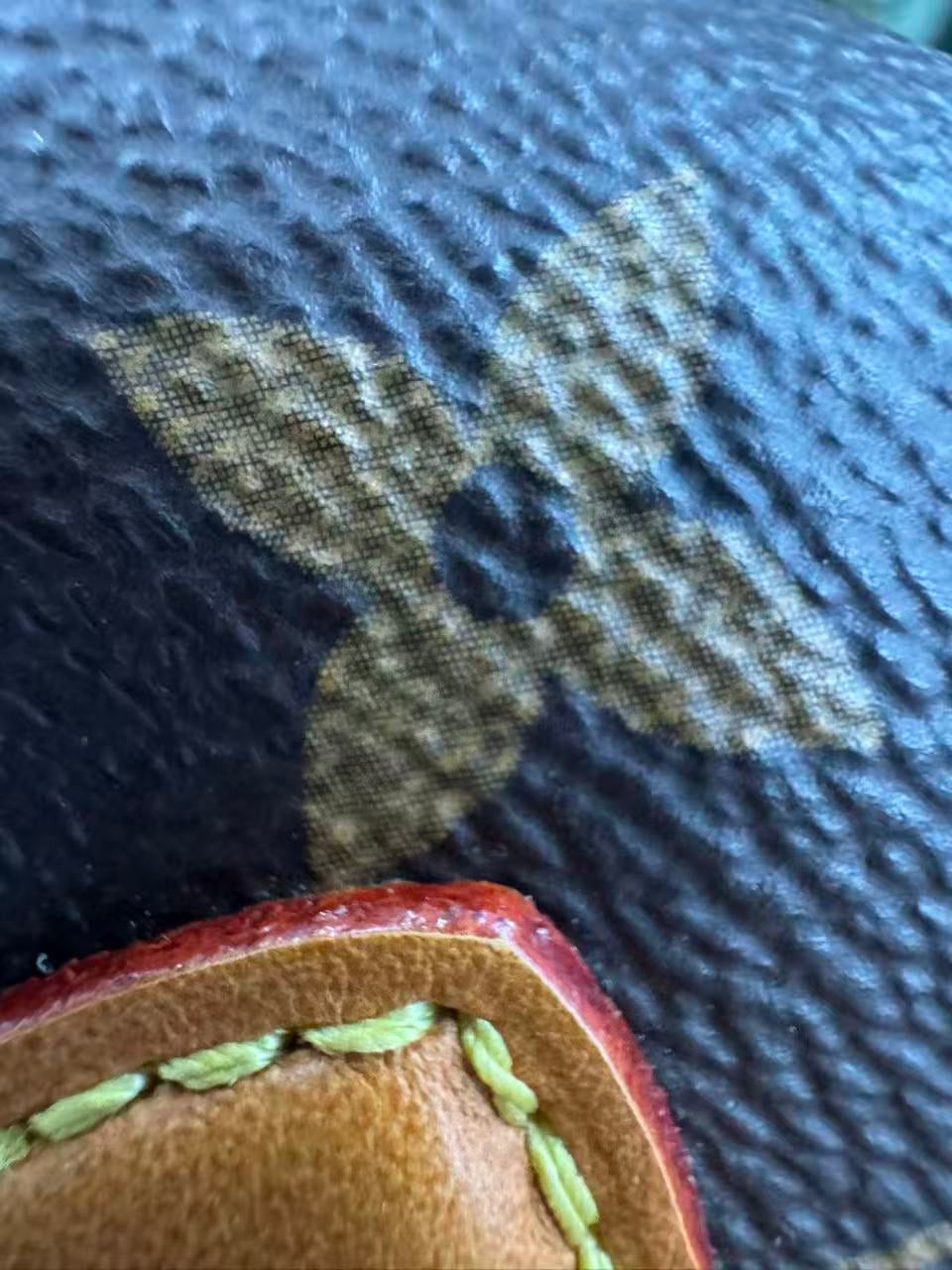 Louis Vuitton Messenger Bag