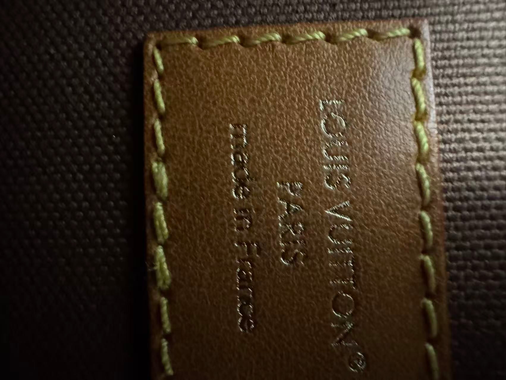 Louis Vuitton Messenger Bag