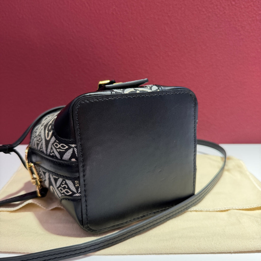 Louis Vuitton M69973