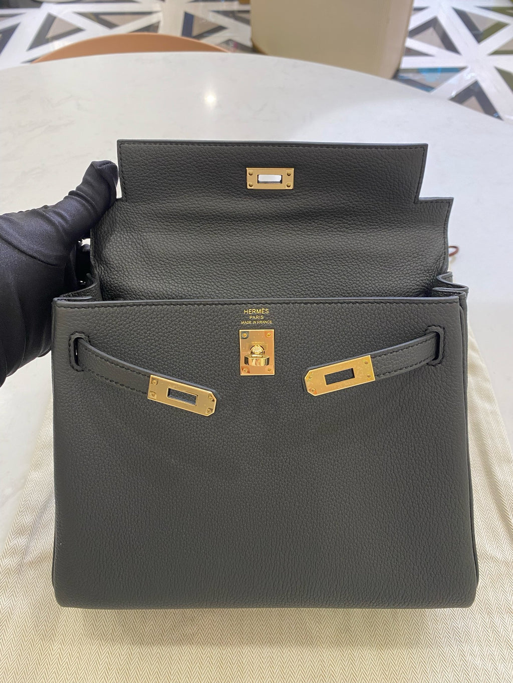 Hermes Black