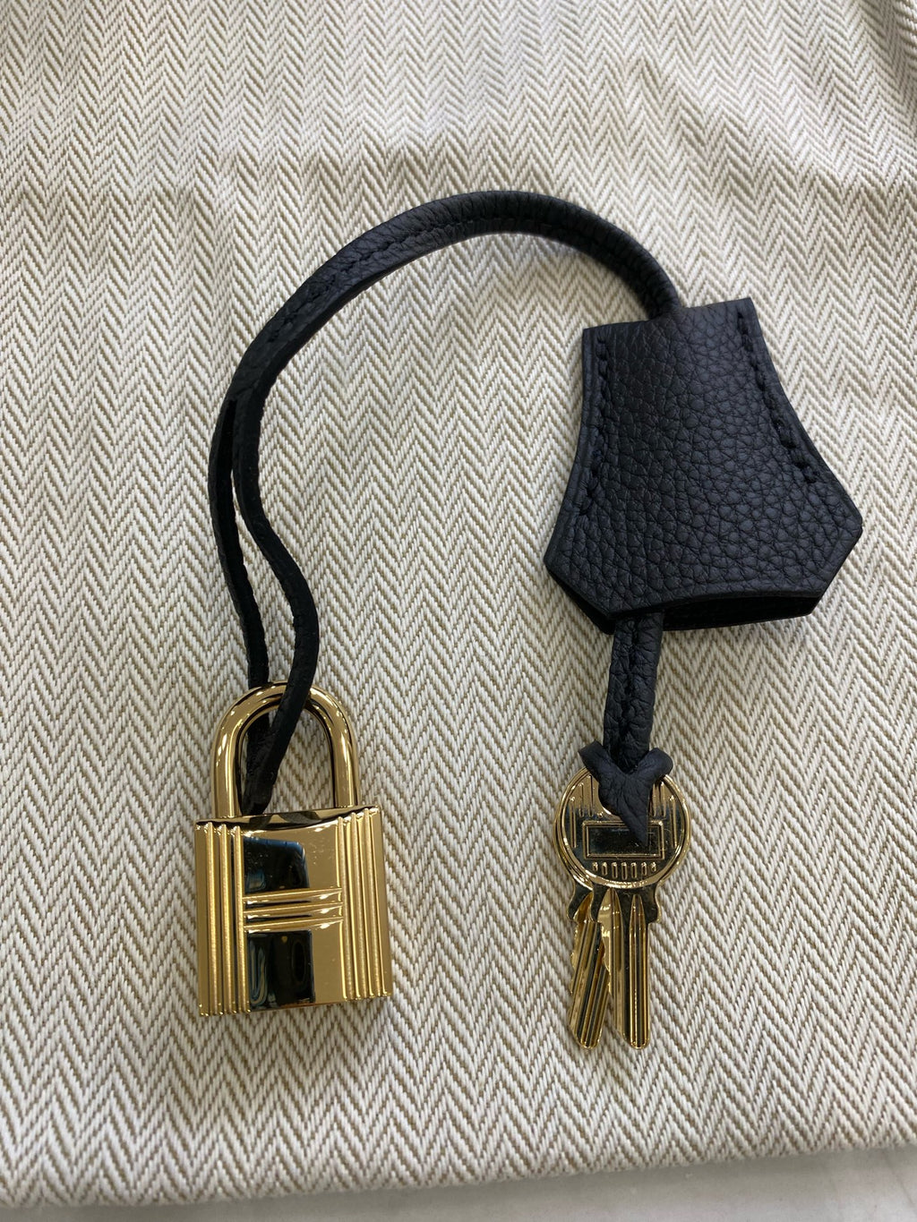 Hermes Black