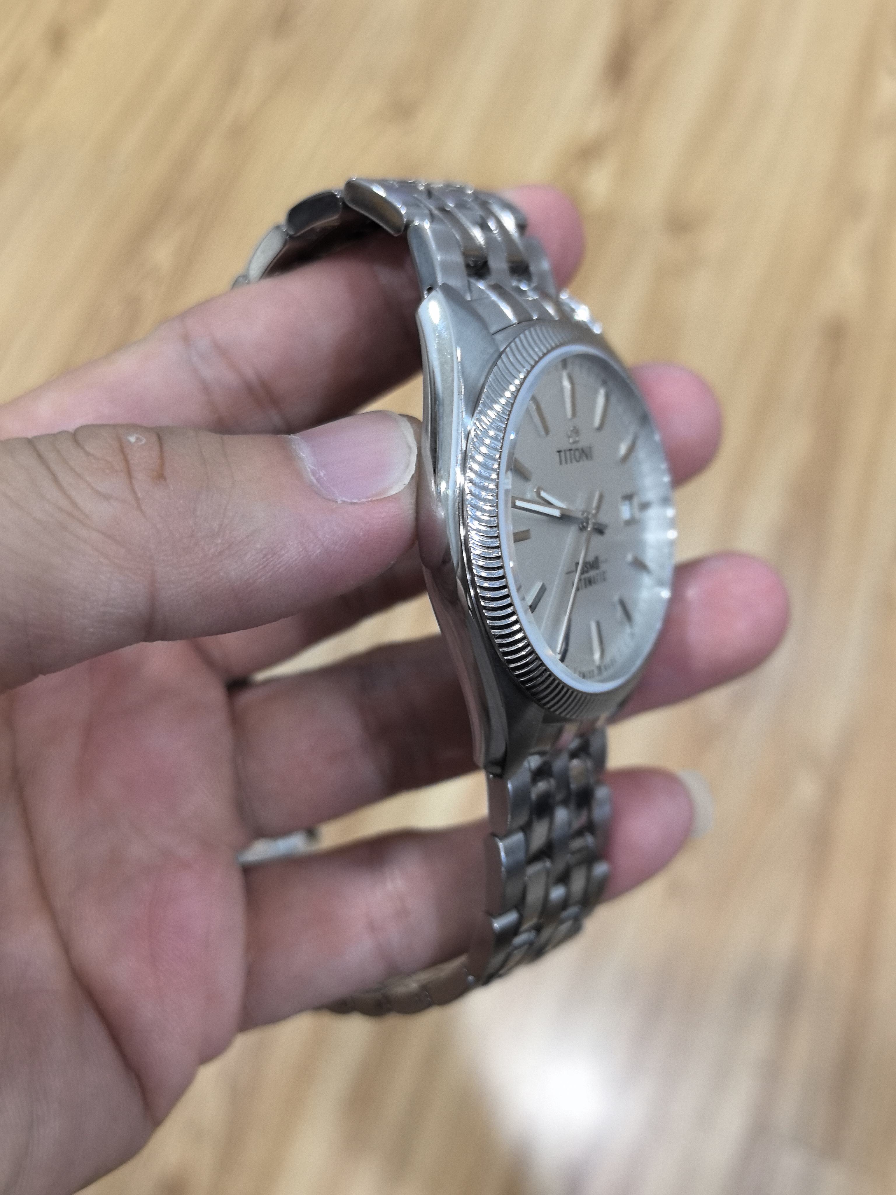 梅花 Automatic (self-winding) watch