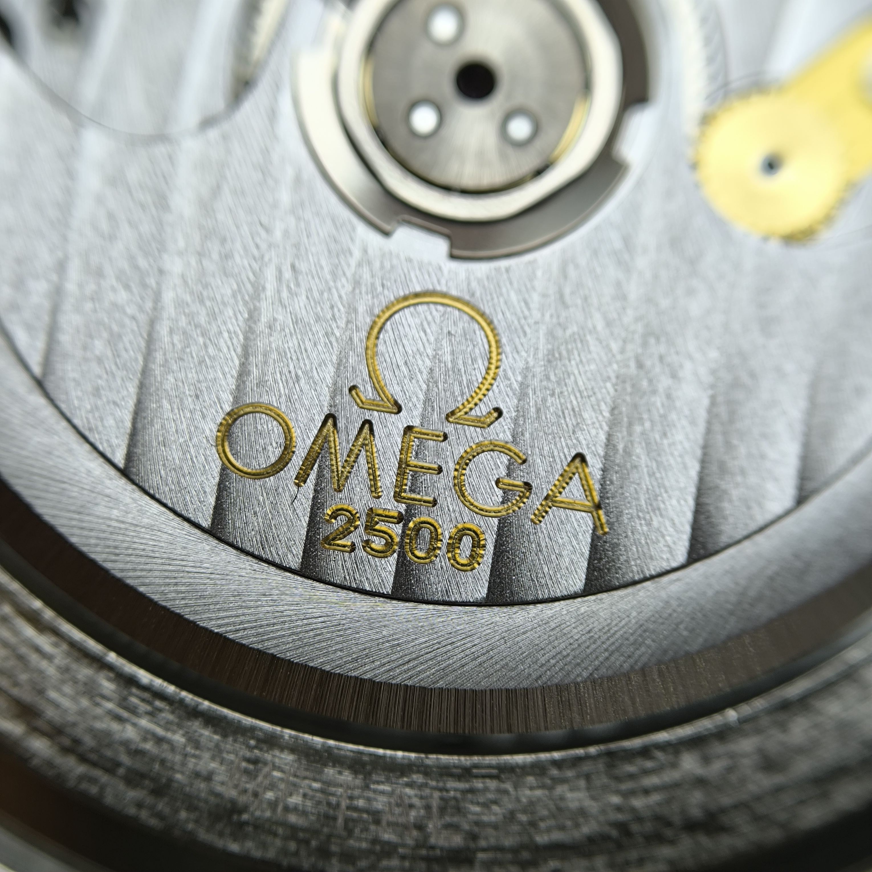 Omega Flying Disc Series 39.5 424.23.40.20.02.003