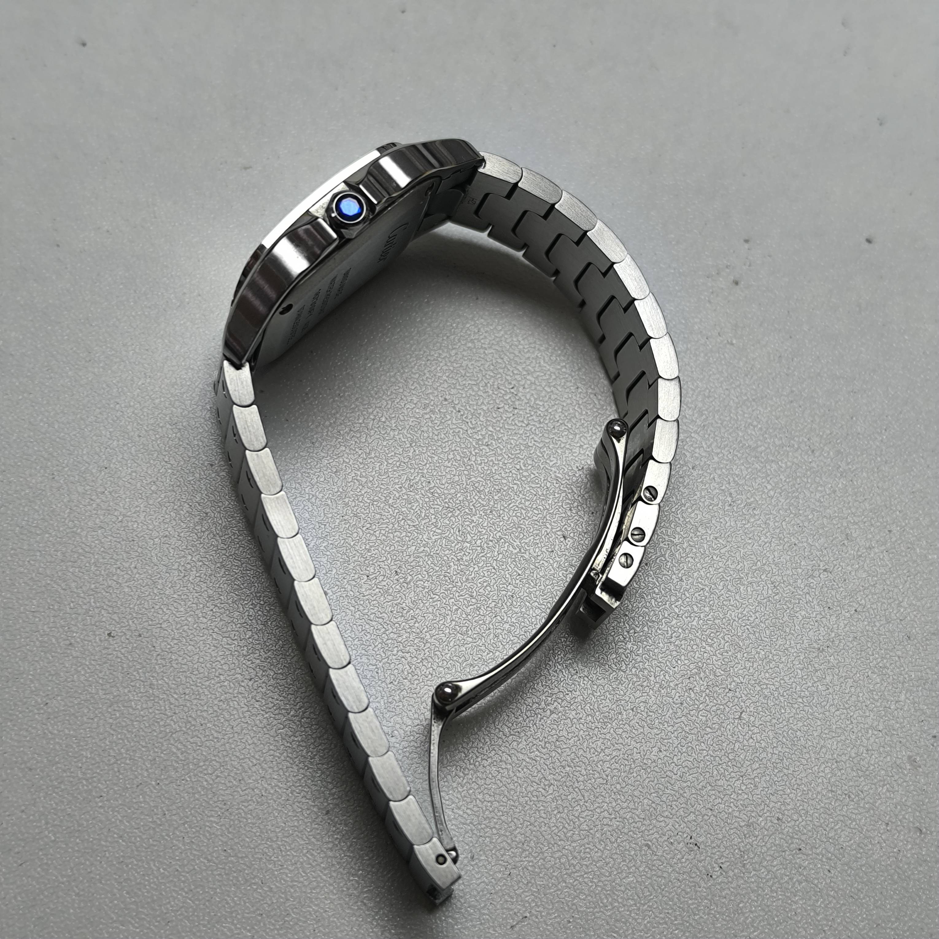 Cartier Santos de Cartier watch 27 x 34.5mm WSSA0082