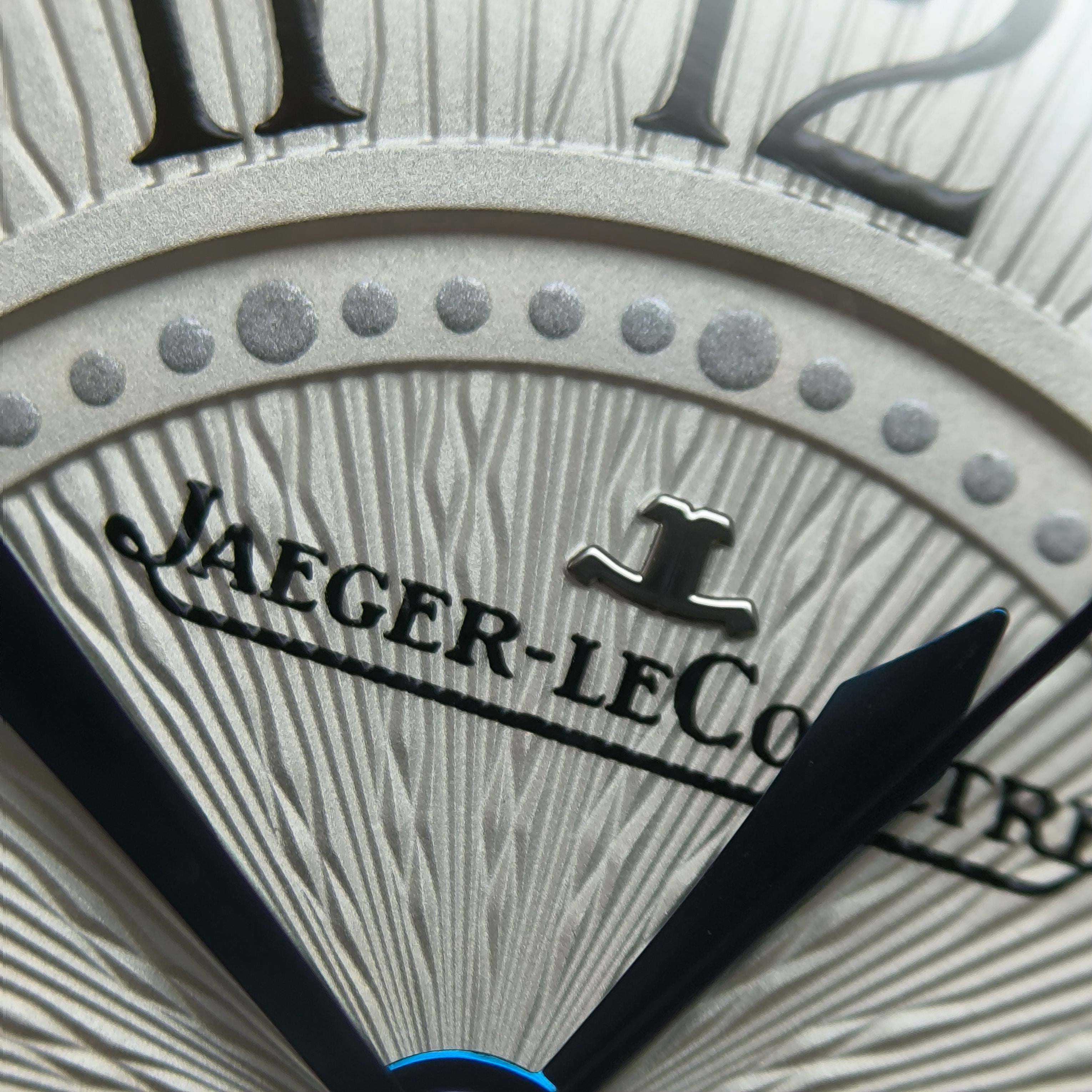 Jaeger LeCoultre RENDEZ-VOUS CLASSIC Date Series Watch 29 millimeters Q3468130