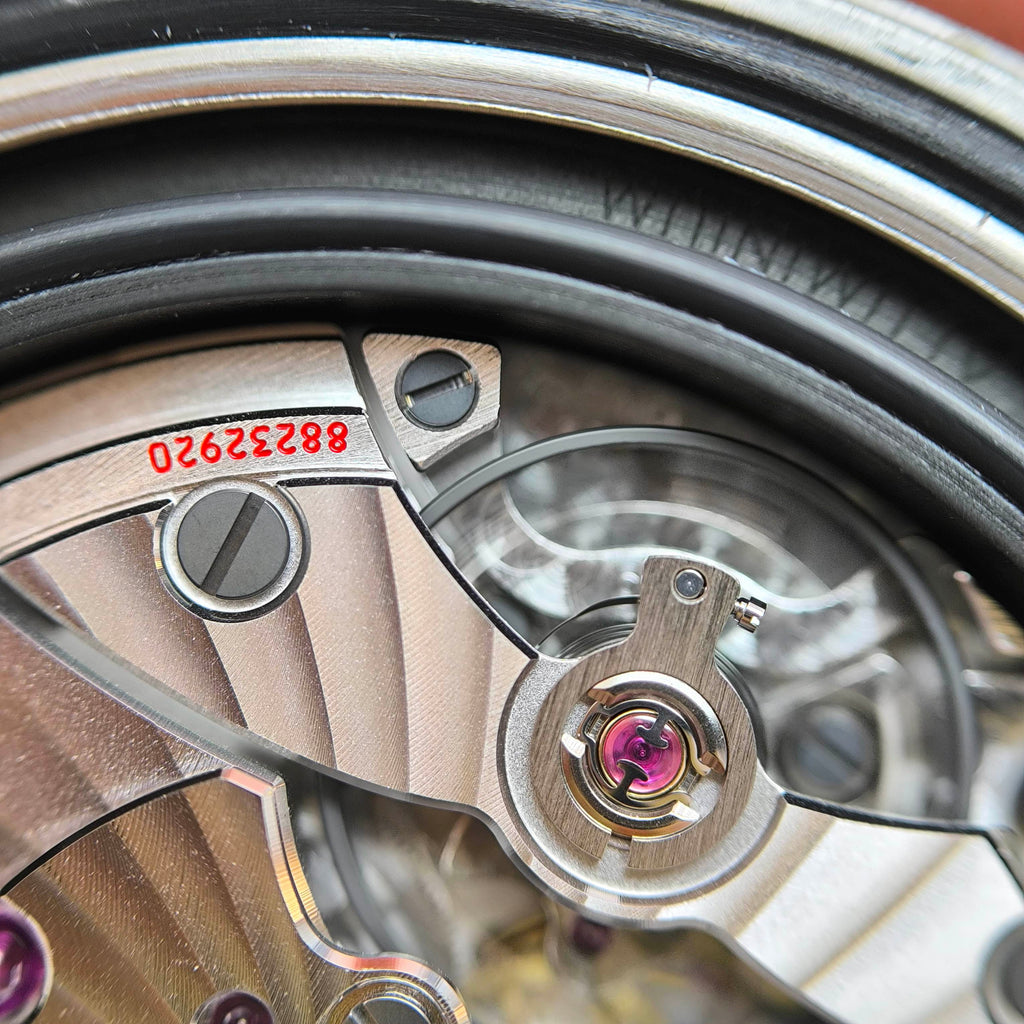 Omega Seahorse 43 millimeters 220.12.43.22.03.002