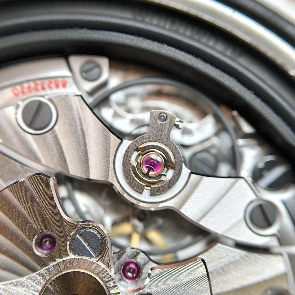 Omega Seahorse 43 millimeters 220.12.43.22.03.002