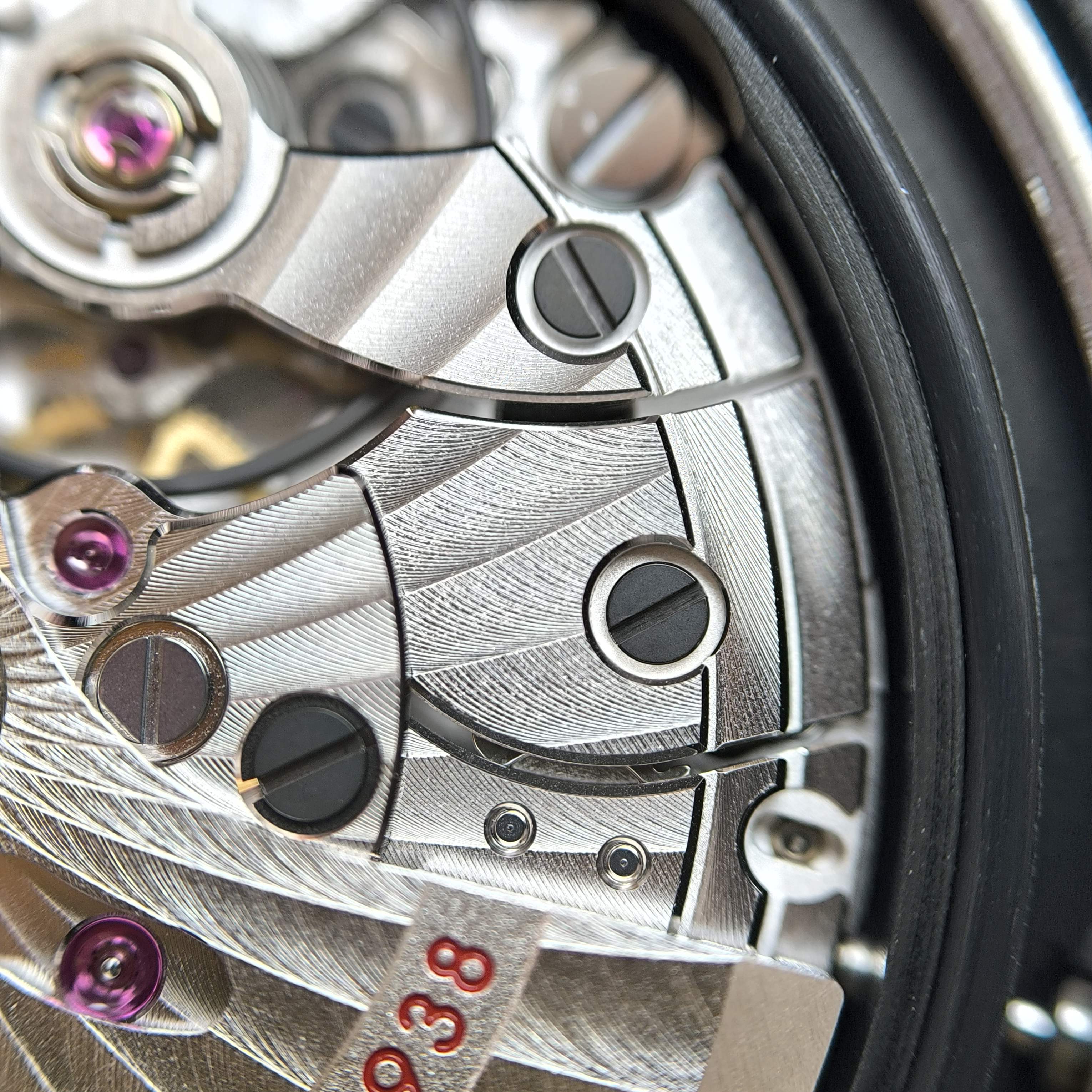 Omega Seahorse 43 millimeters 220.12.43.22.03.002