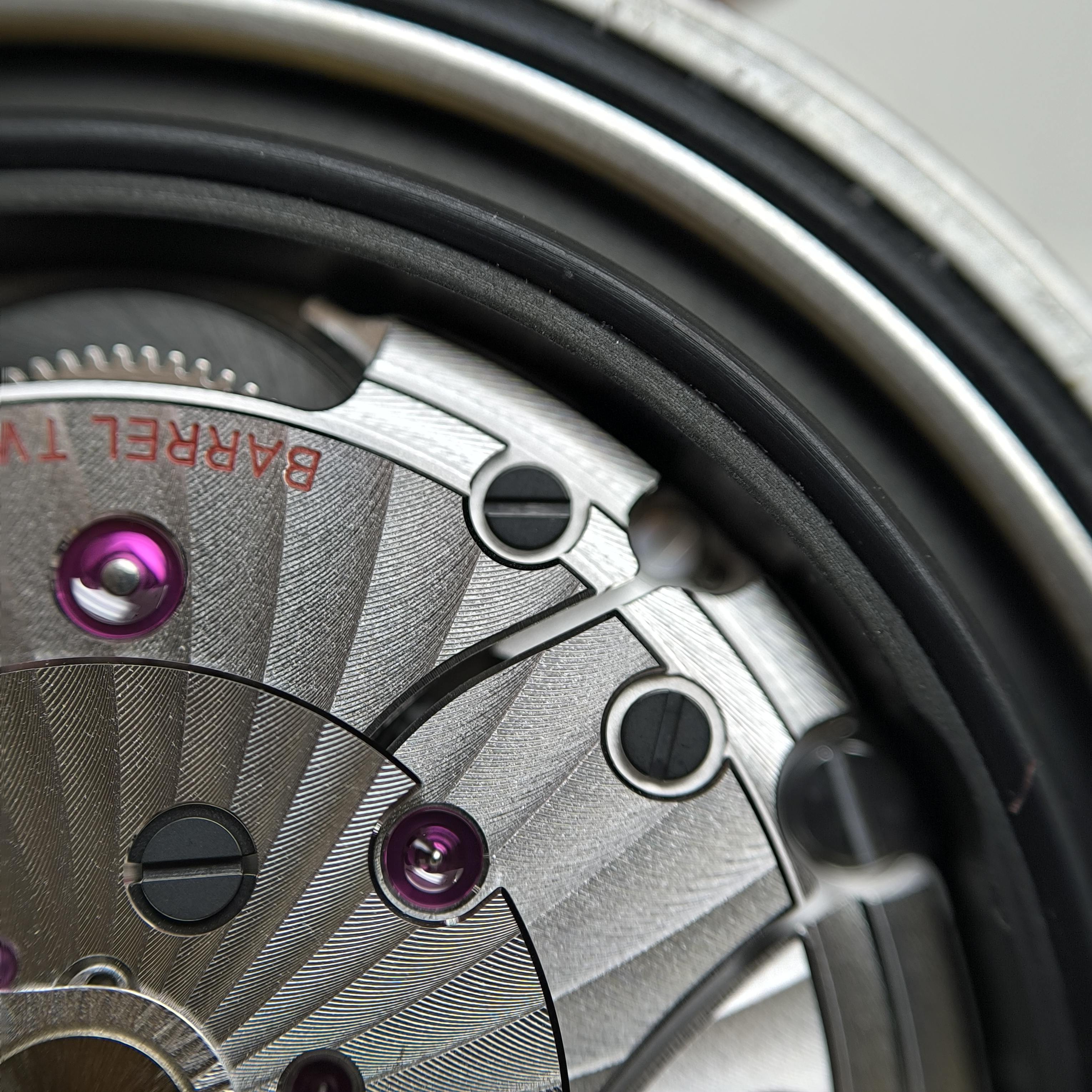 Omega Seahorse 43 millimeters 220.12.43.22.03.002