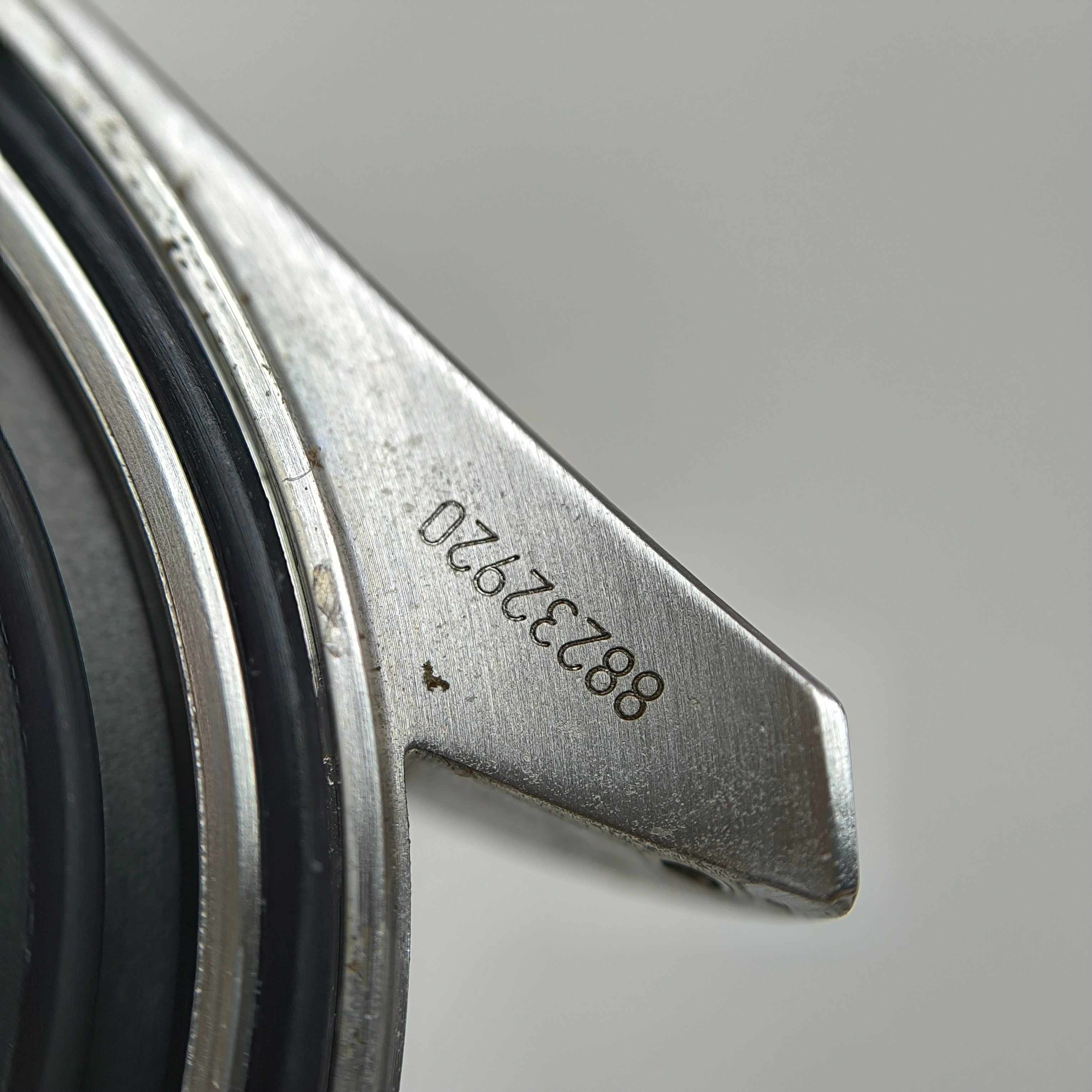Omega Seahorse 43 millimeters 220.12.43.22.03.002