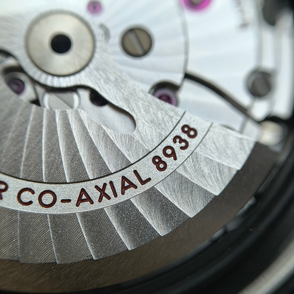 Omega Seahorse 43 millimeters 220.12.43.22.03.002