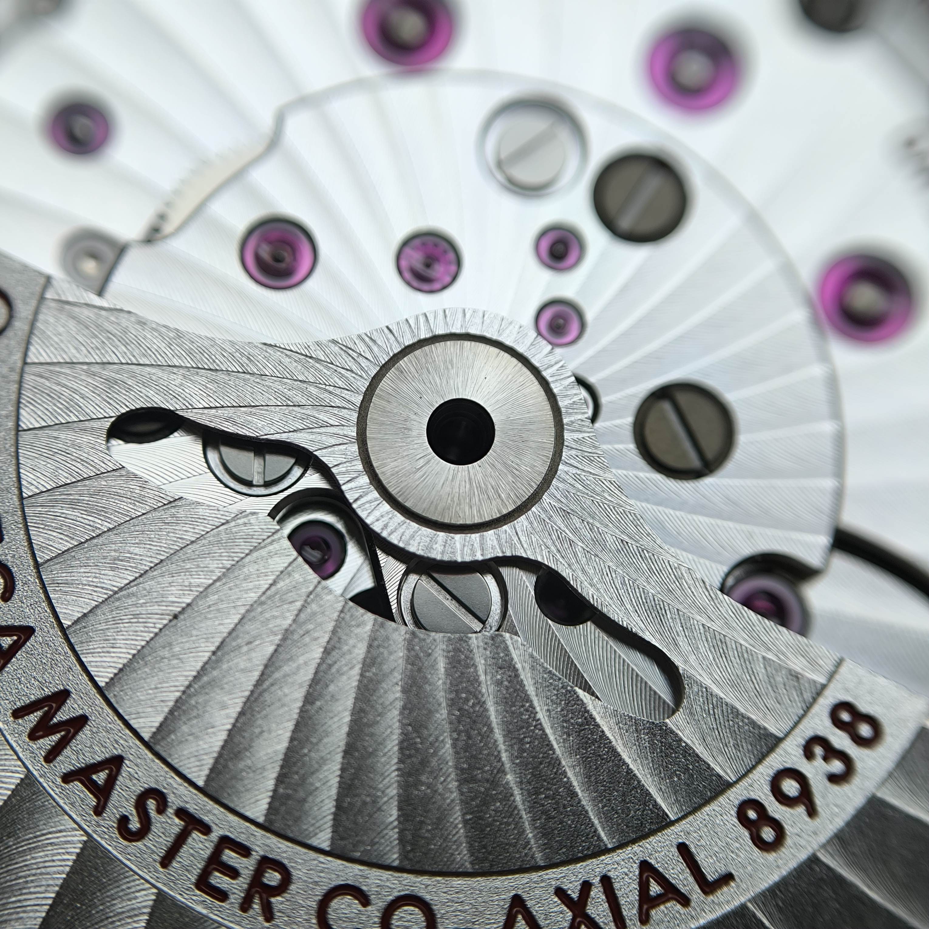 Omega Seahorse 43 millimeters 220.12.43.22.03.002