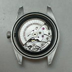 Omega Seahorse 43 millimeters 220.12.43.22.03.002