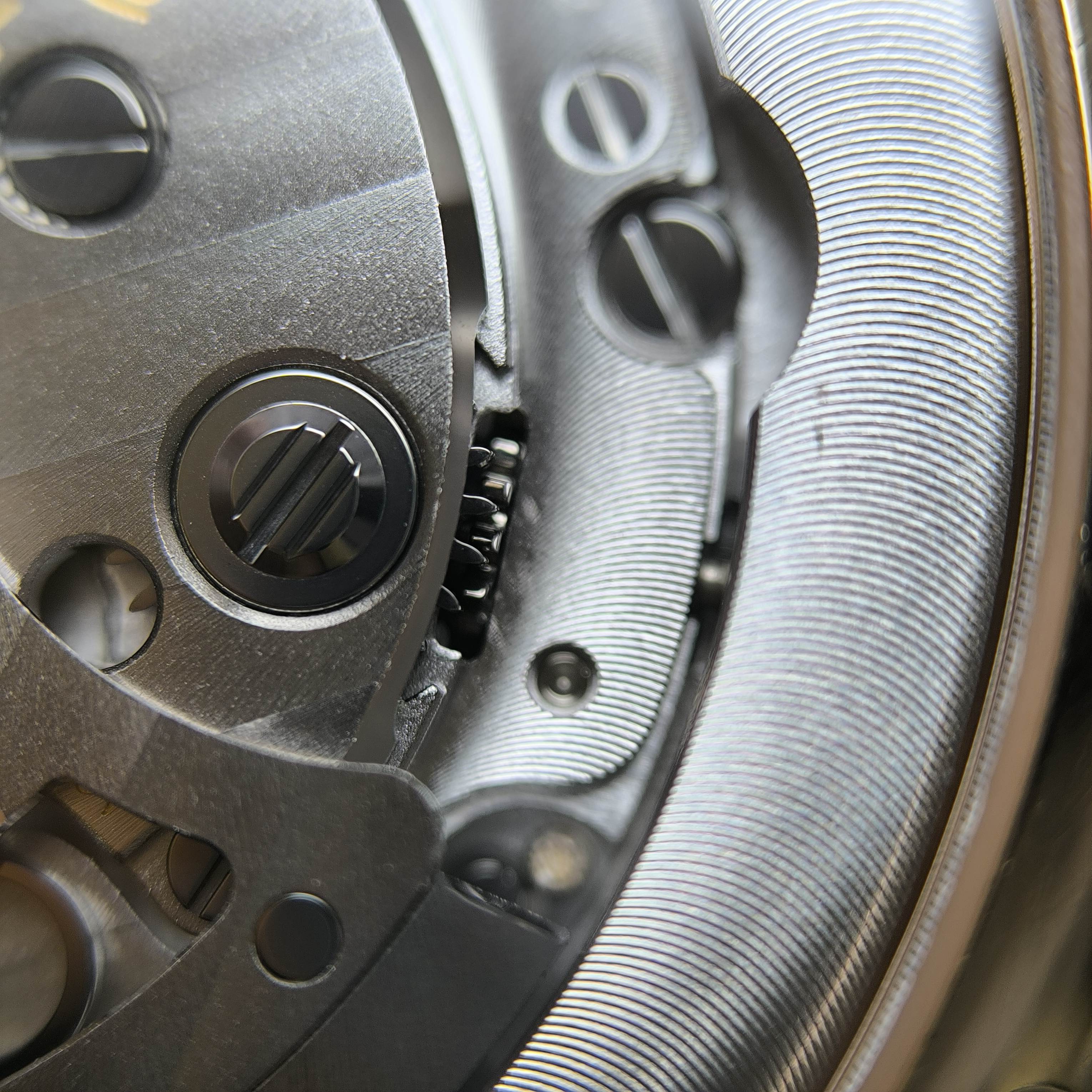 Glashutte Original Member of Parliament 40 millimeters 1-39-59-01-05-04