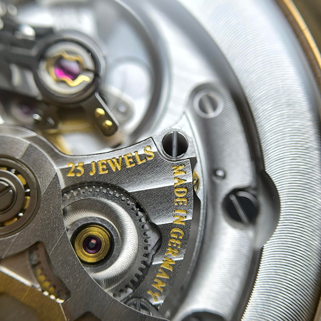 Glashutte Original Member of Parliament 40 millimeters 1-39-59-01-05-04