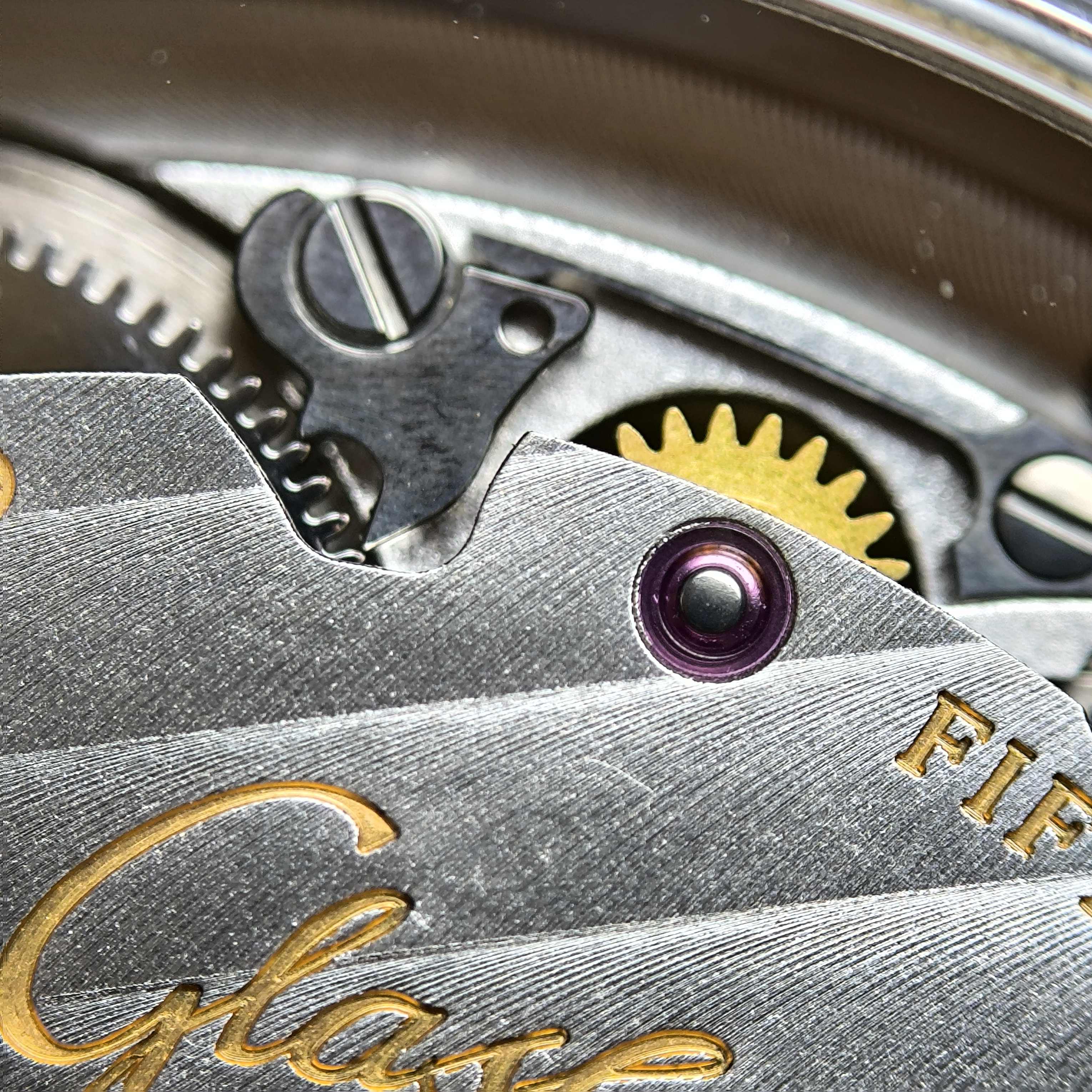 Glashutte Original Member of Parliament 40 millimeters 100-04-32-12-50