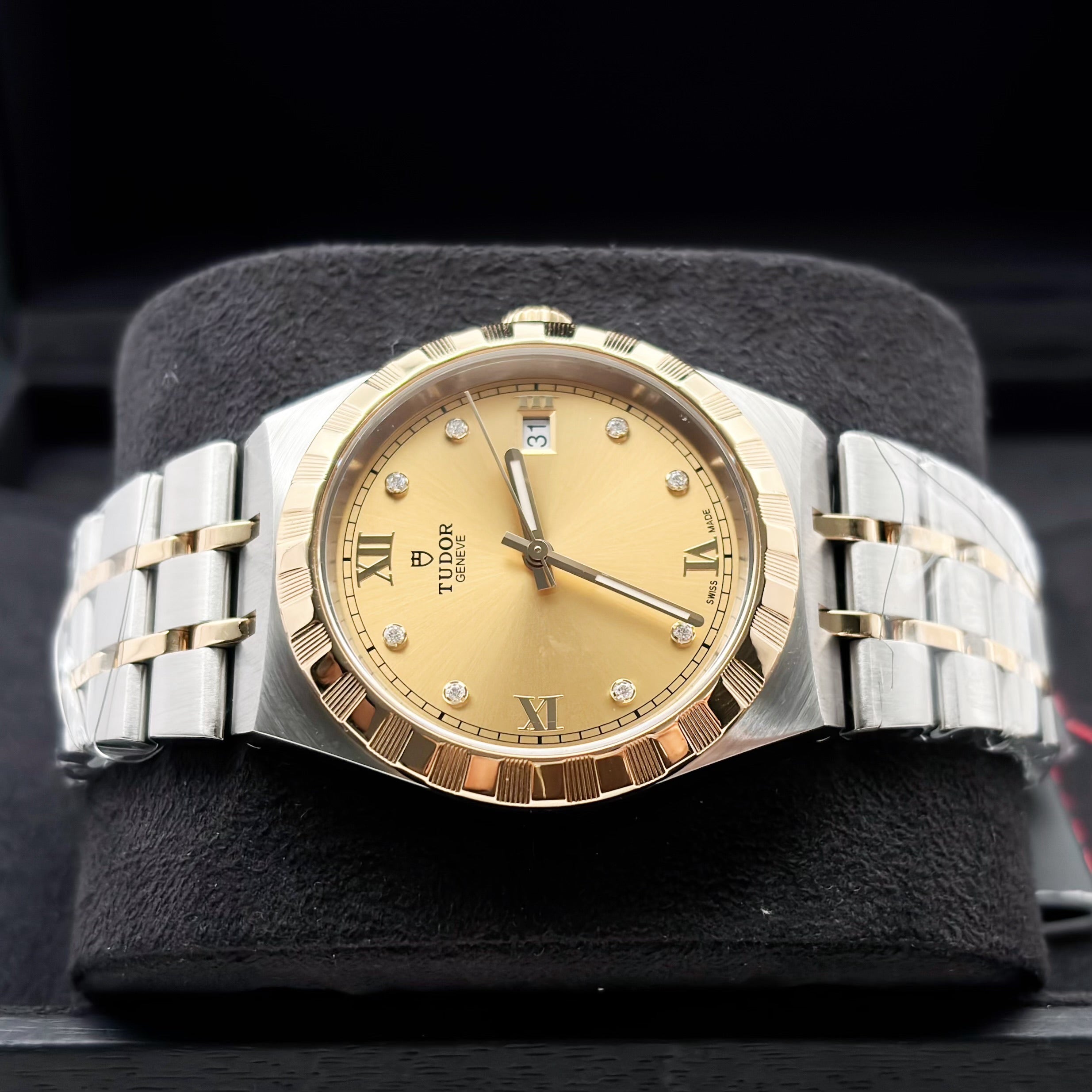 Tudor Tudor Royal Collection Gold Automatic (self-winding) watch 38 millimeters m28503-0005