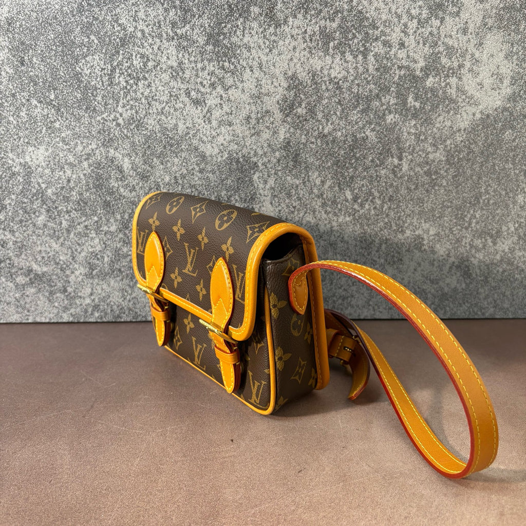 Louis Vuitton Messenger Bag