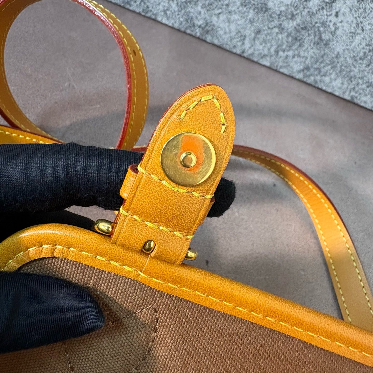 Louis Vuitton Messenger Bag
