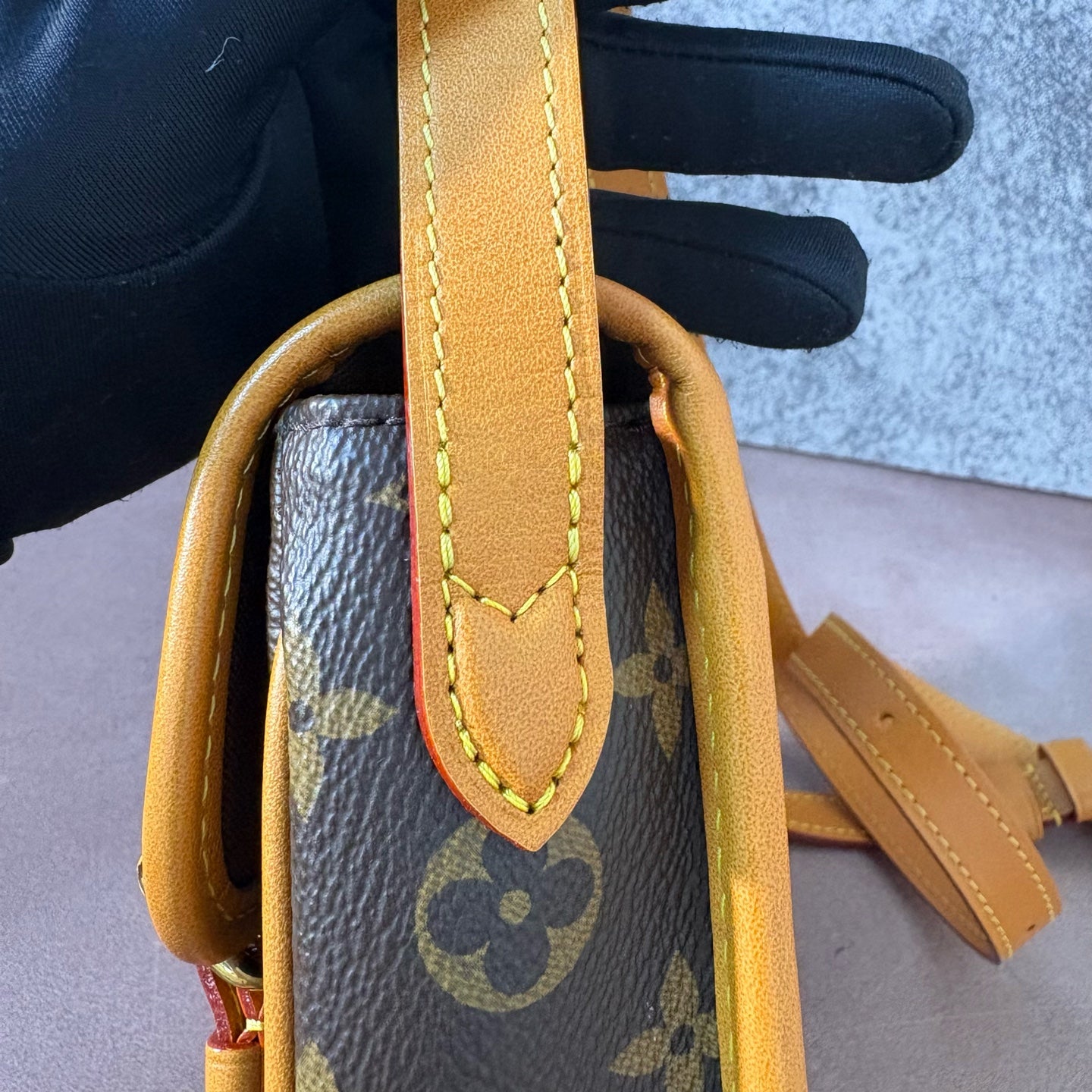 Louis Vuitton Messenger Bag