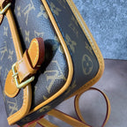 Louis Vuitton Messenger Bag
