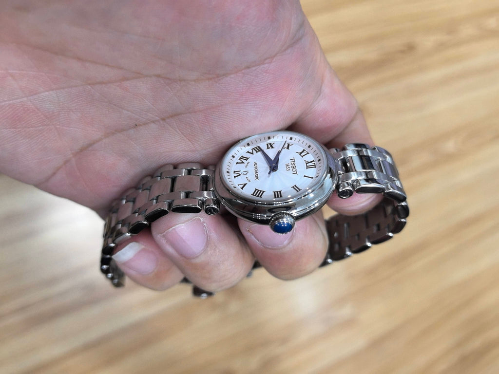 Tissot Little Beauty 29 millimeters T126.207.11.013.00