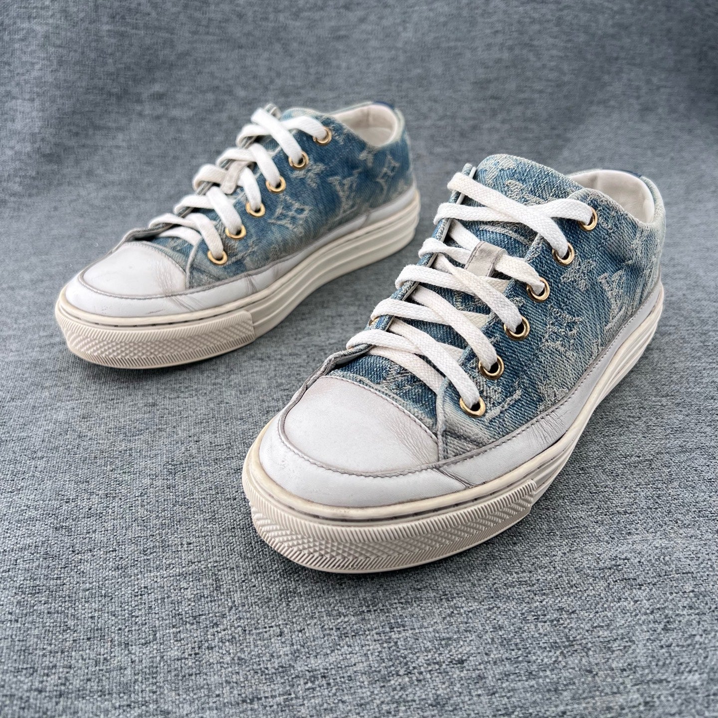 Louis Vuitton Canvas