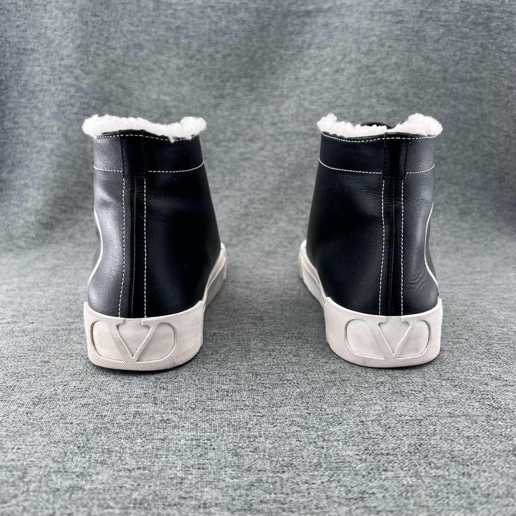 Valentino Canvas