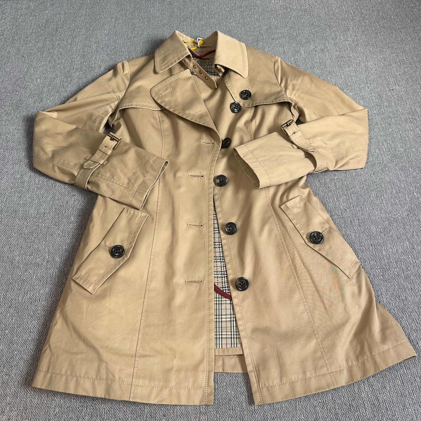 Burberry Trench coat
