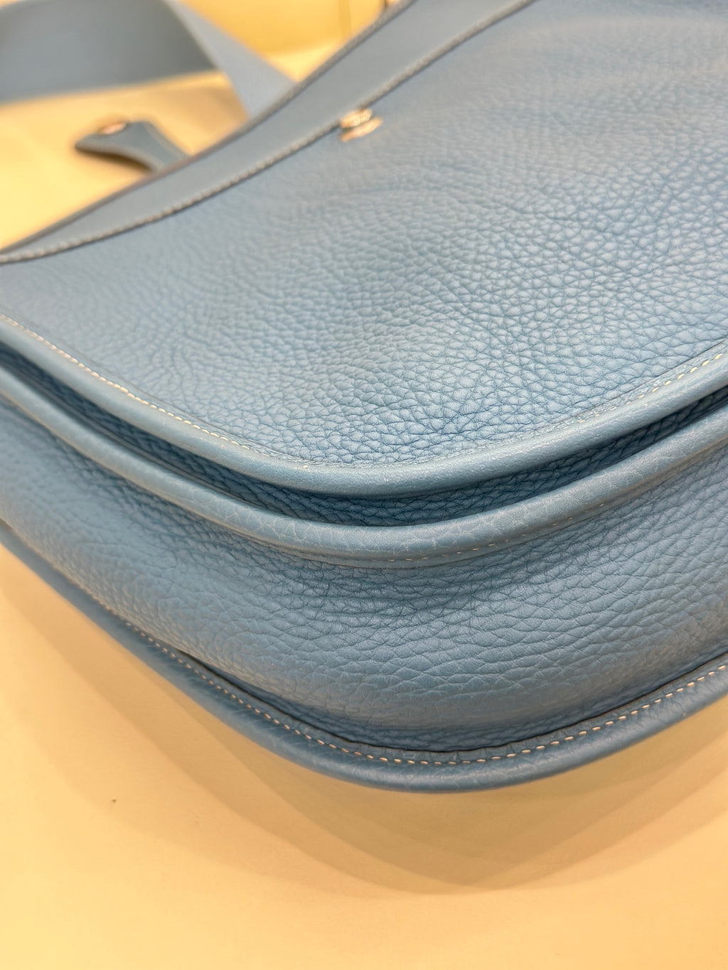 Hermes 915875