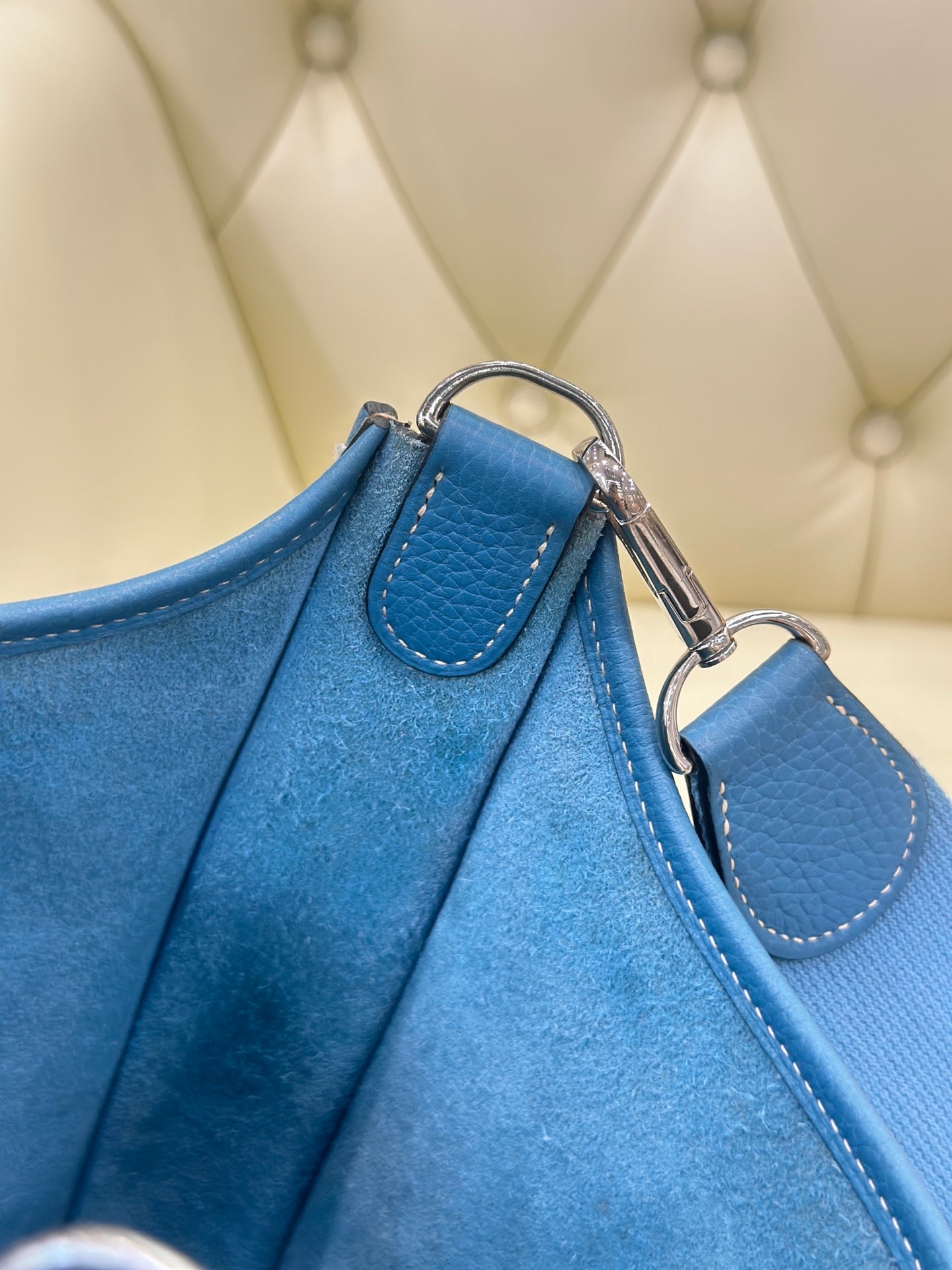Hermes 915875