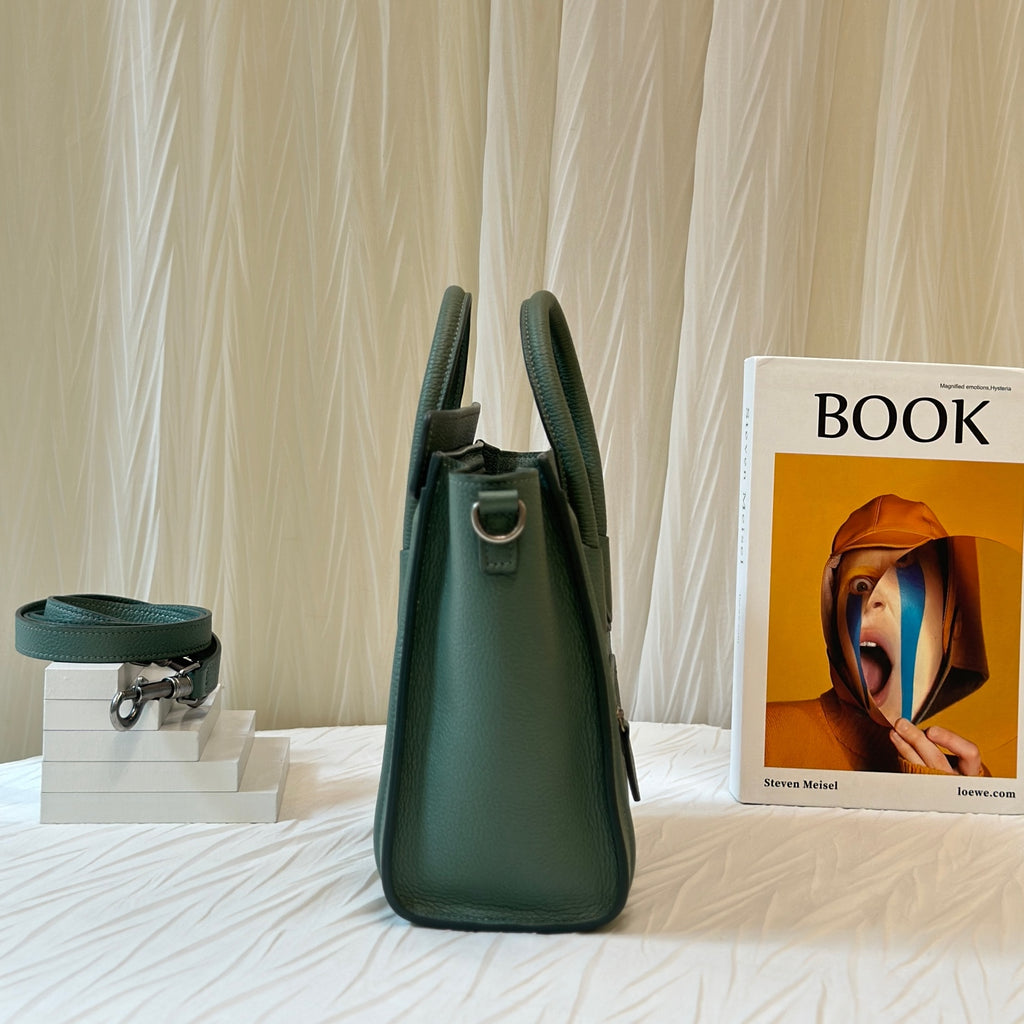 Celine Compact LUGGAGE Green Length 20 x Width 8.5 x Height 19 cm 189243DRU.29CN