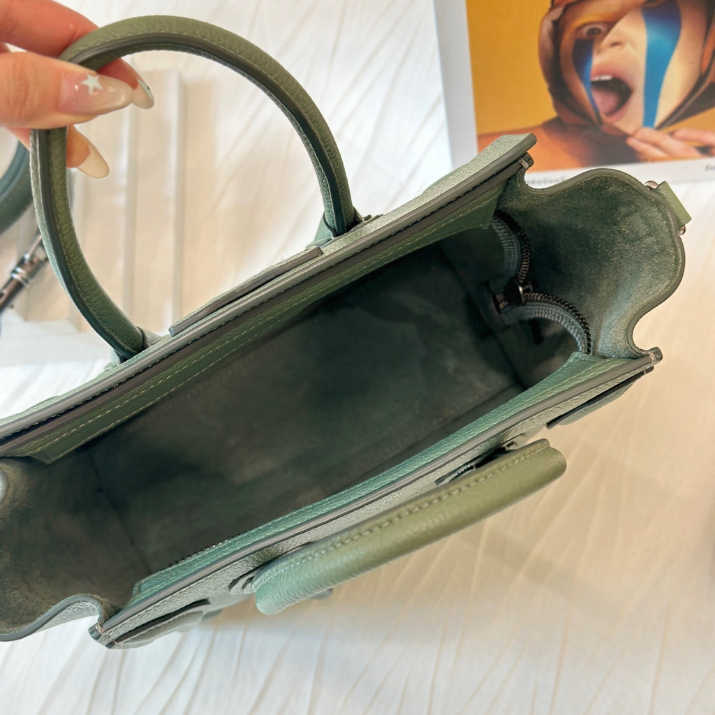 Celine Compact LUGGAGE Green Length 20 x Width 8.5 x Height 19 cm 189243DRU.29CN