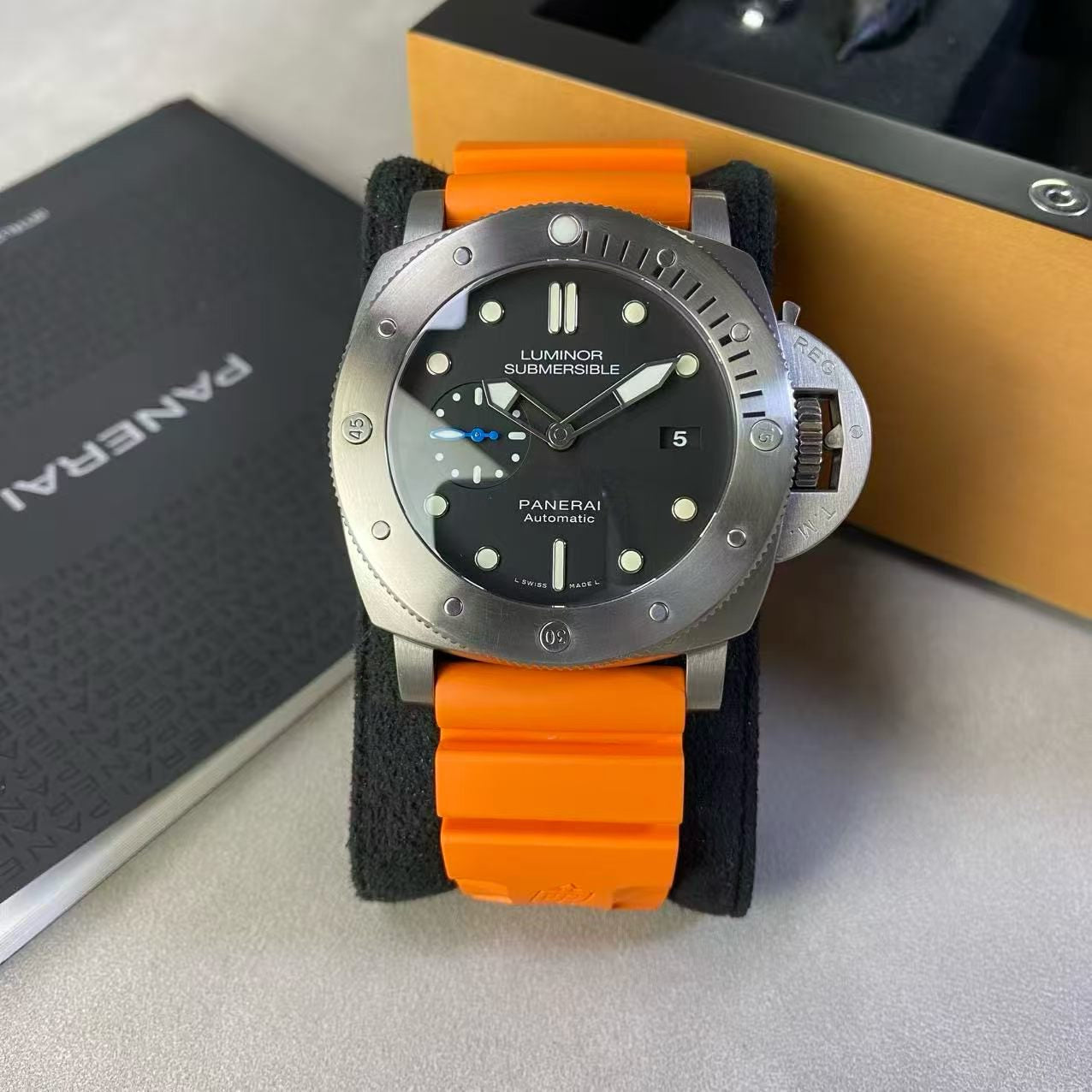 Panerai Stealth Metal Automatic (self-winding) watch 47 millimeters PAM01305