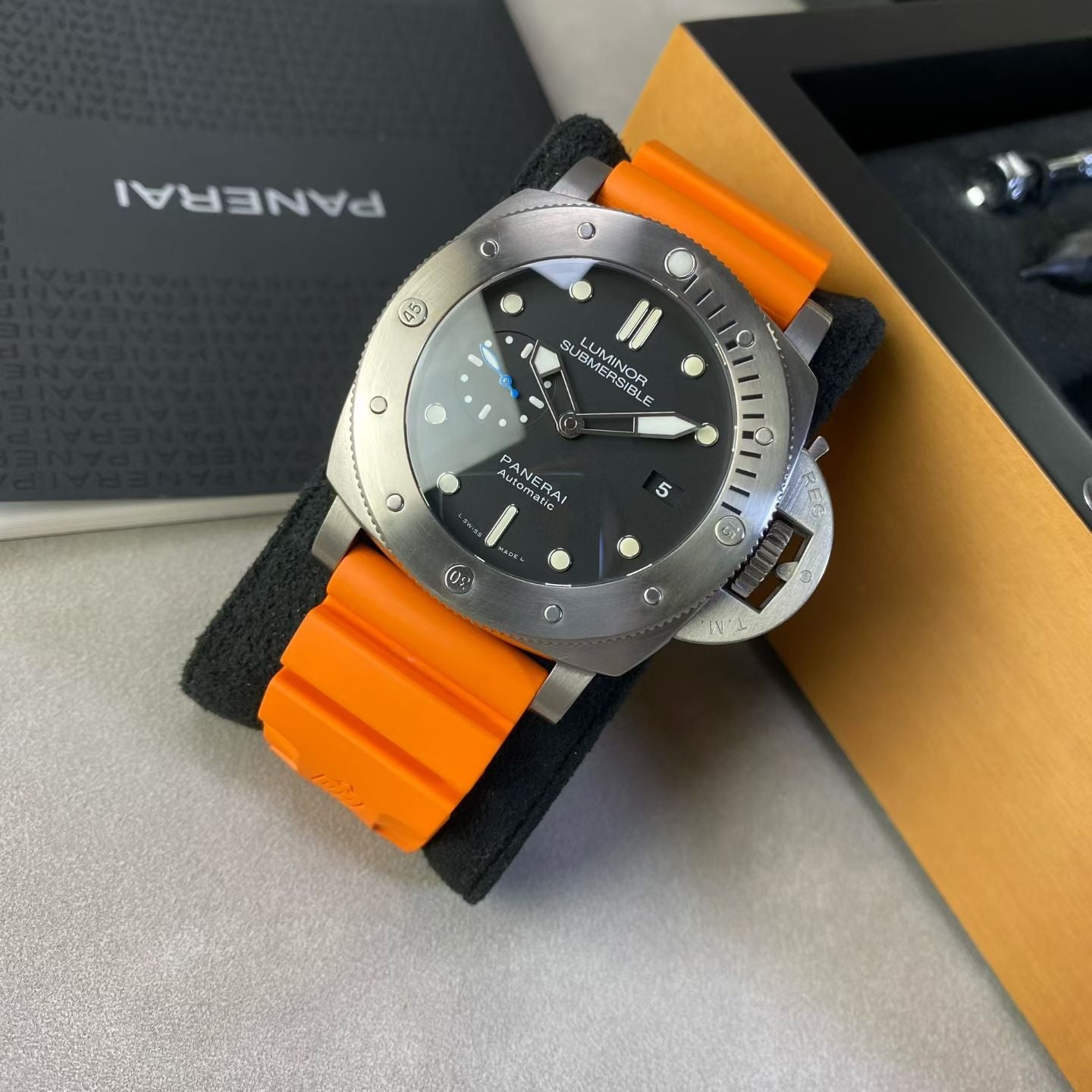 Panerai Stealth Metal Automatic (self-winding) watch 47 millimeters PAM01305