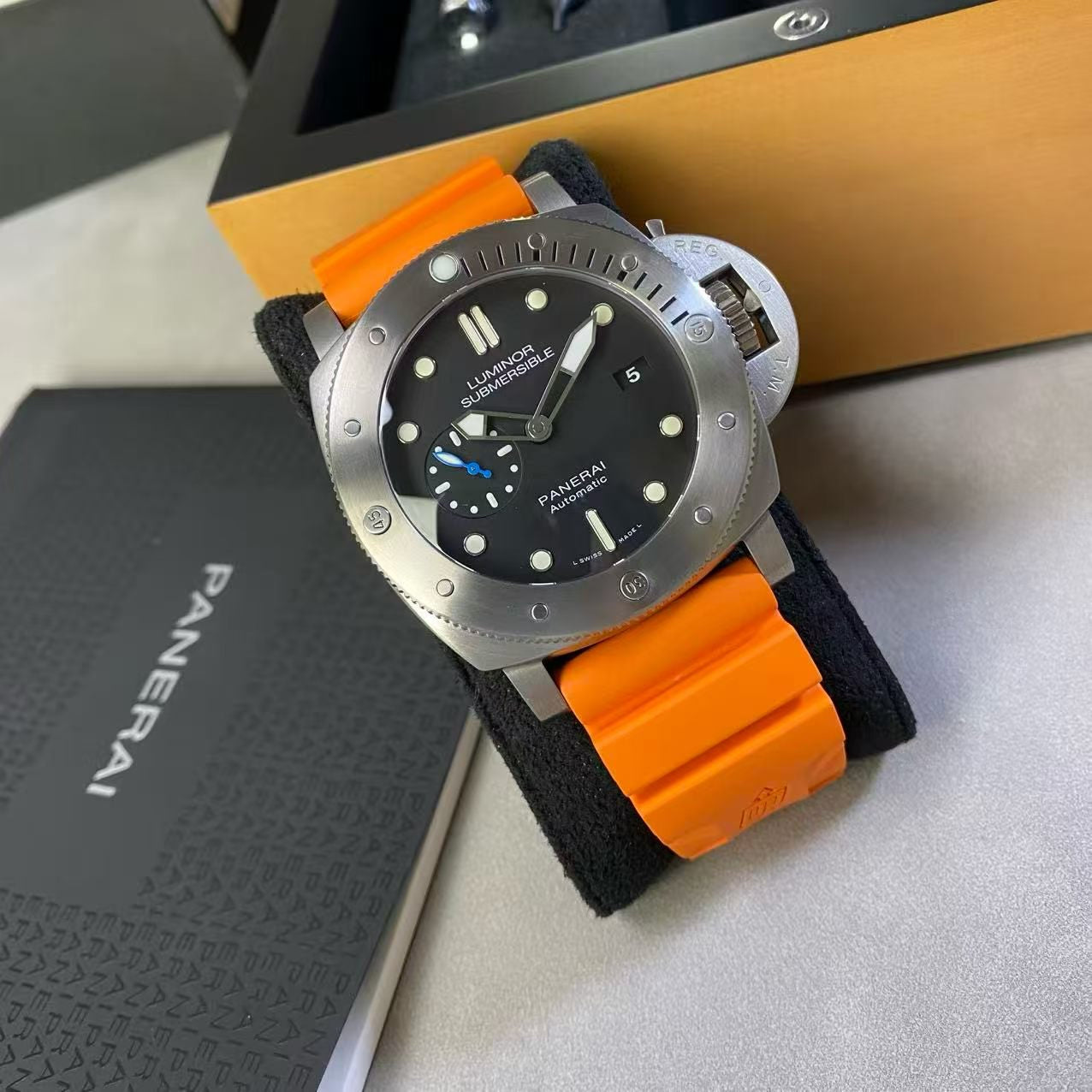 Panerai Stealth Metal Automatic (self-winding) watch 47 millimeters PAM01305