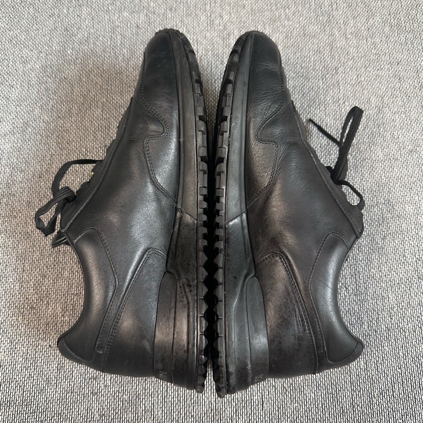 Louis Vuitton Black Athletic sneakers