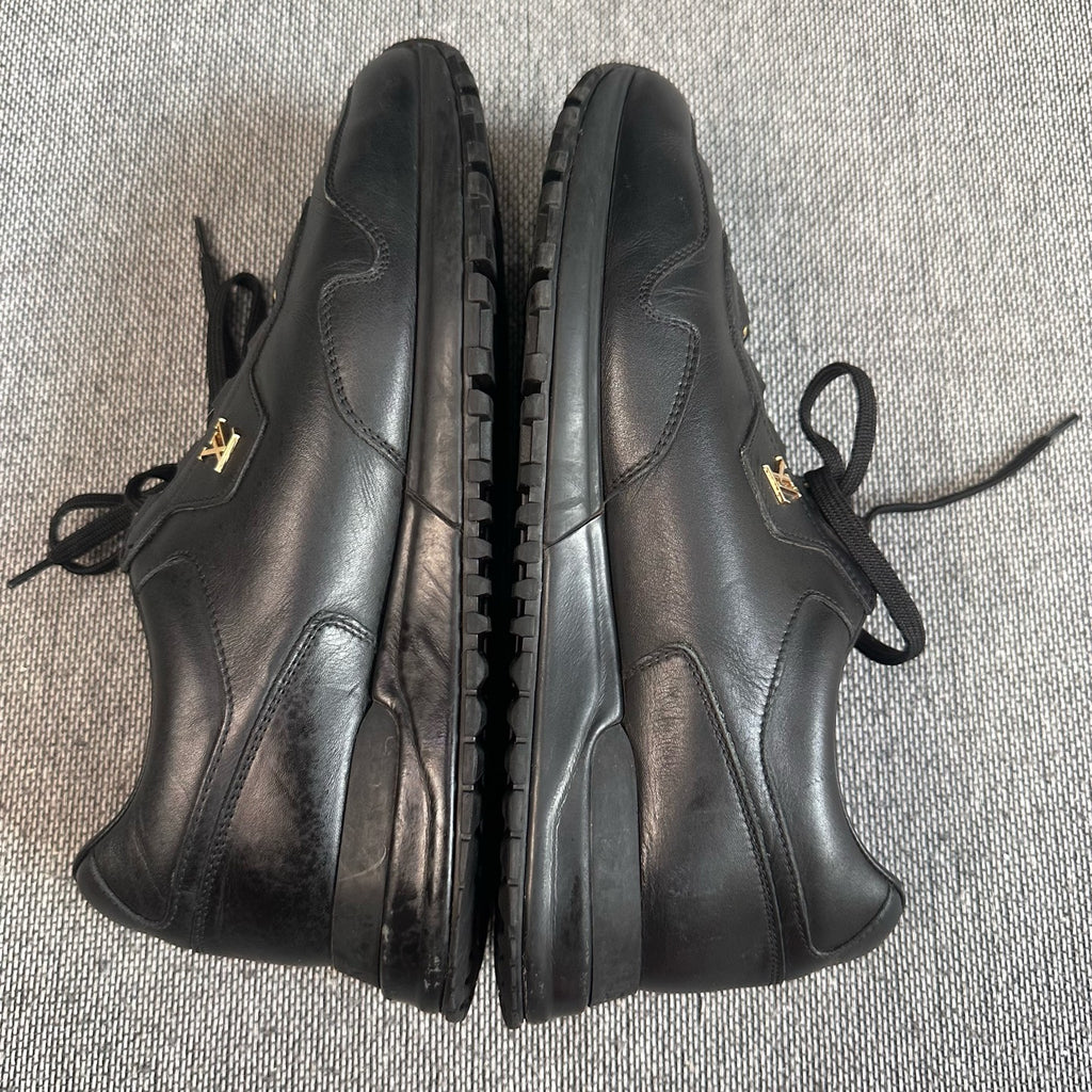 Louis Vuitton Black Athletic sneakers