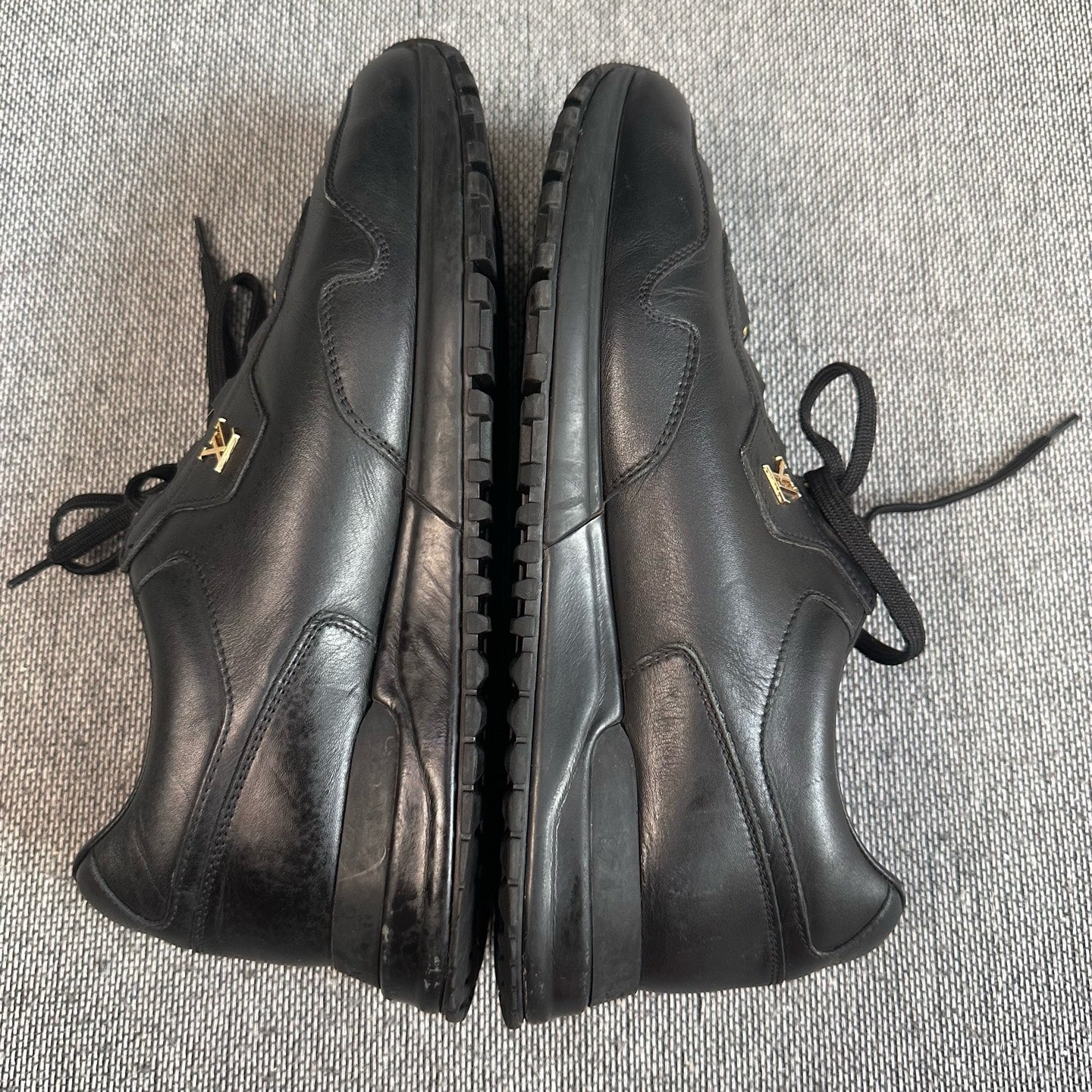 Louis Vuitton Black Athletic sneakers