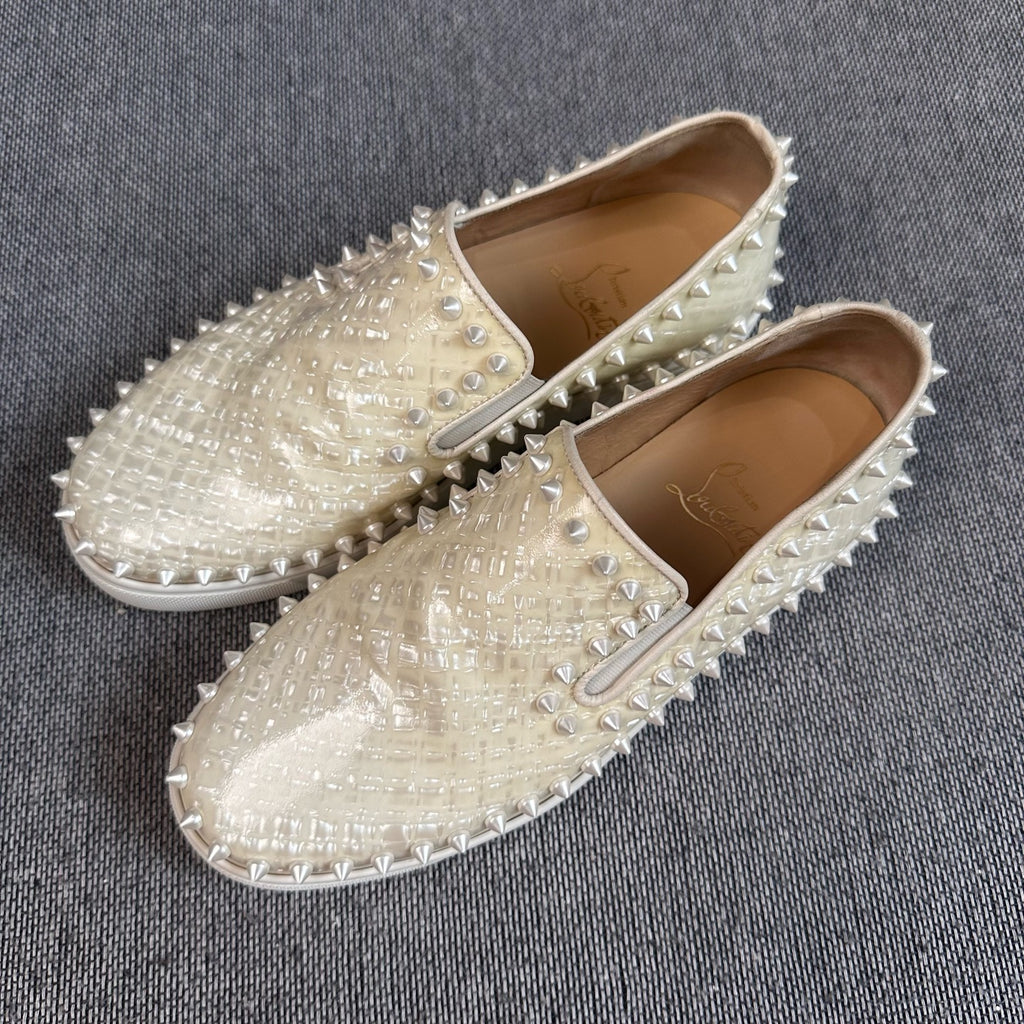 空白 Loafers