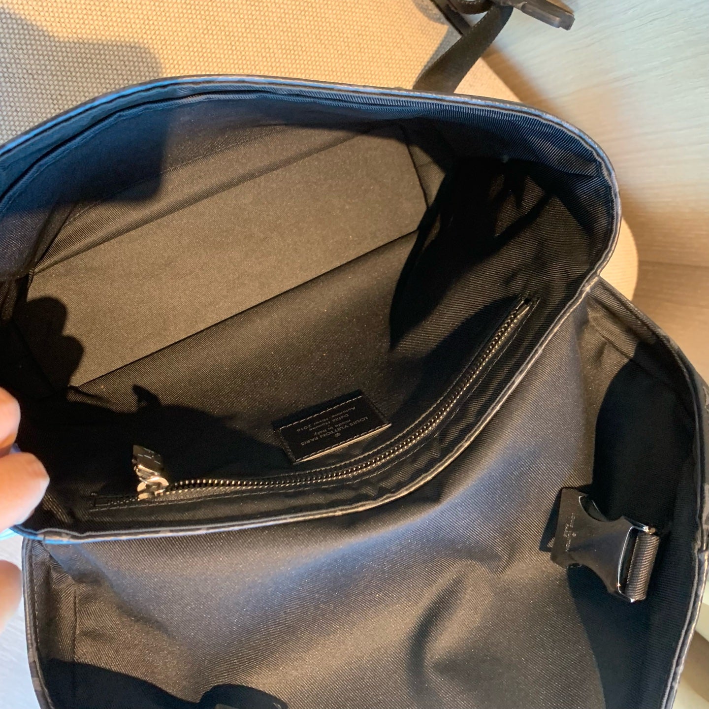 Louis Vuitton Messenger Bag