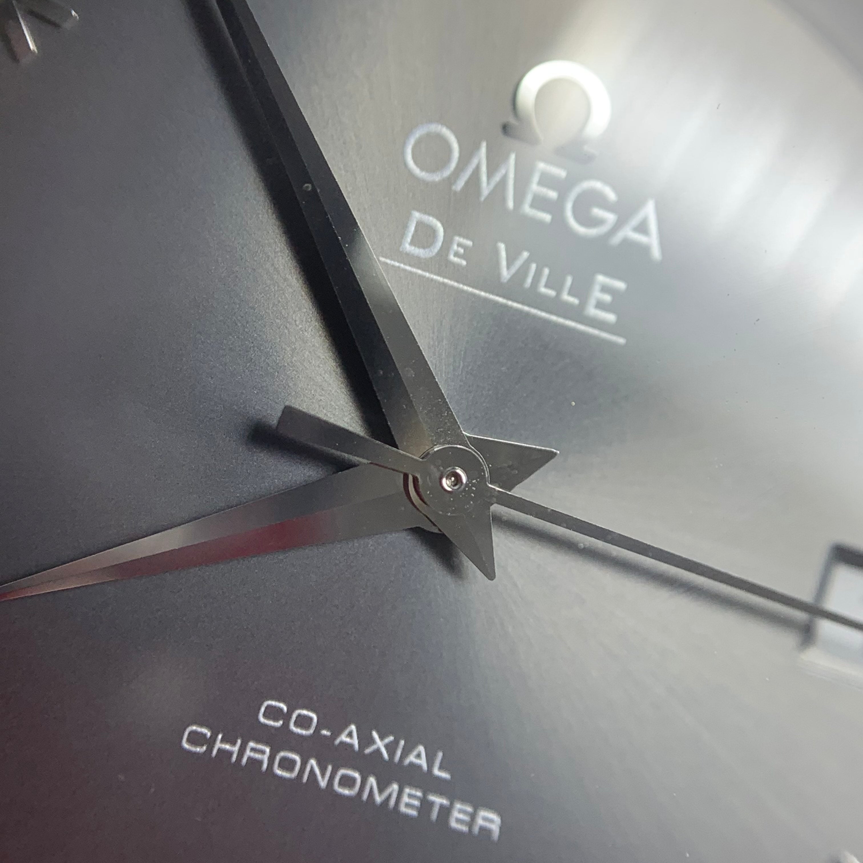 Omega Flying Disc Series 39.5 424.10.40.20.06.001